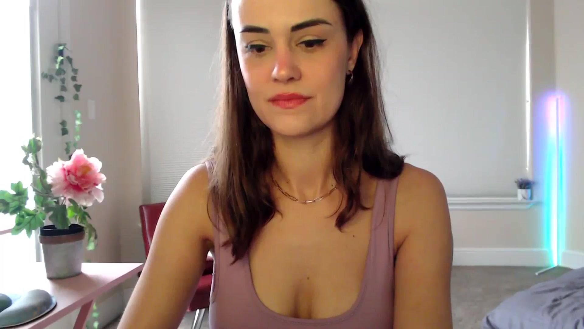 Gallery image thumbnail from HeidiKlumsy's myfreecams stream on, 01/06/2026, 21:19 image 17 of 20