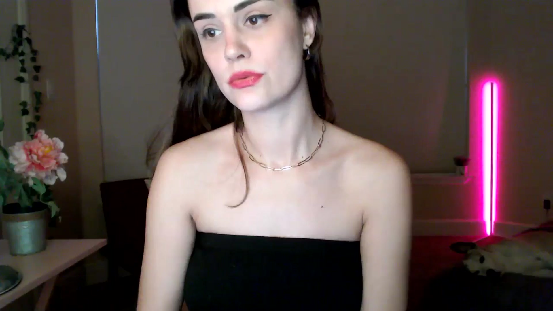 Gallery image thumbnail from HeidiKlumsy's myfreecams stream on, 01/06/2026, 23:57 image 12 of 20