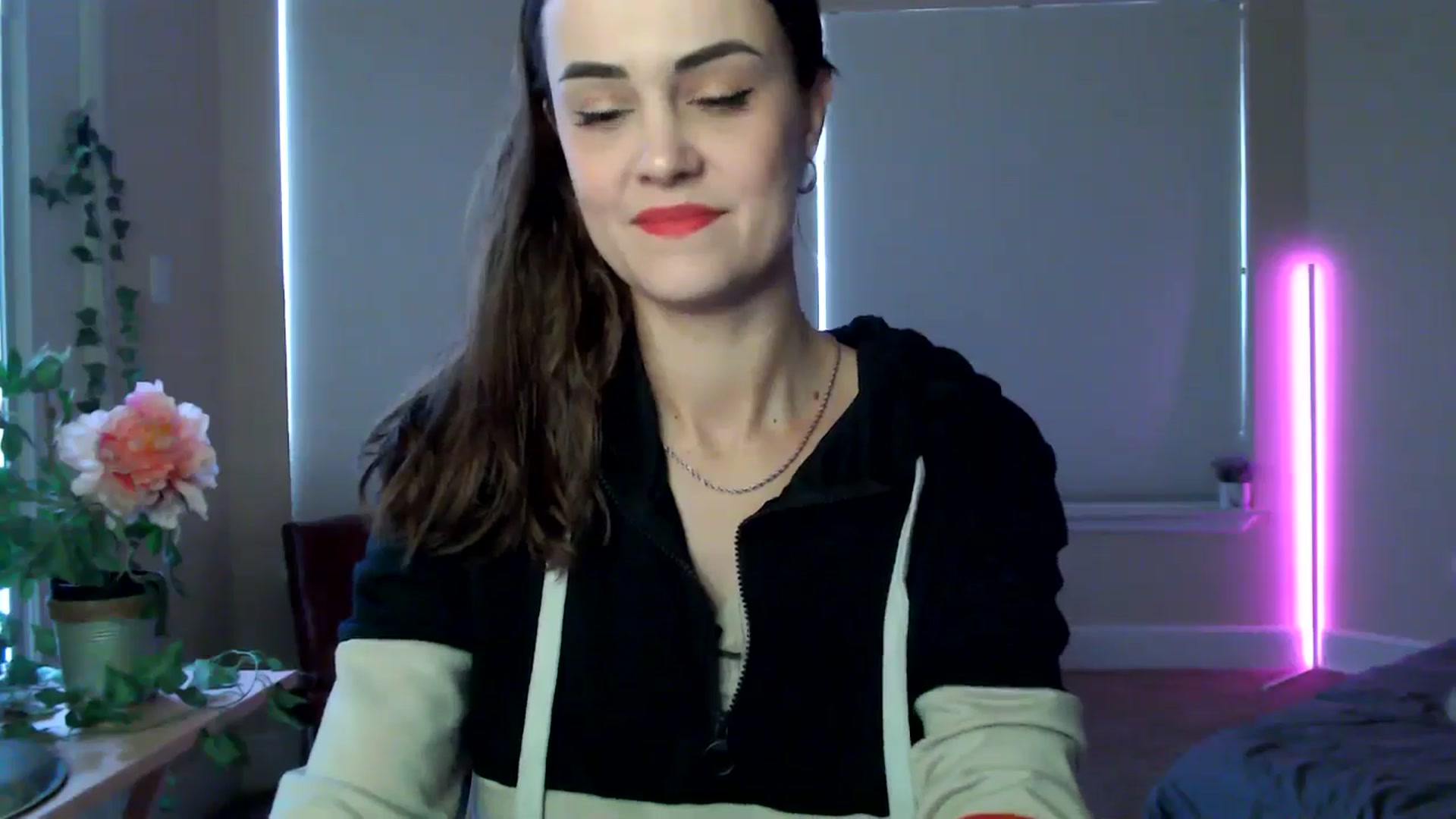 Gallery image thumbnail from HeidiKlumsy's myfreecams stream on, 01/09/2026, 19:42 image 5 of 20
