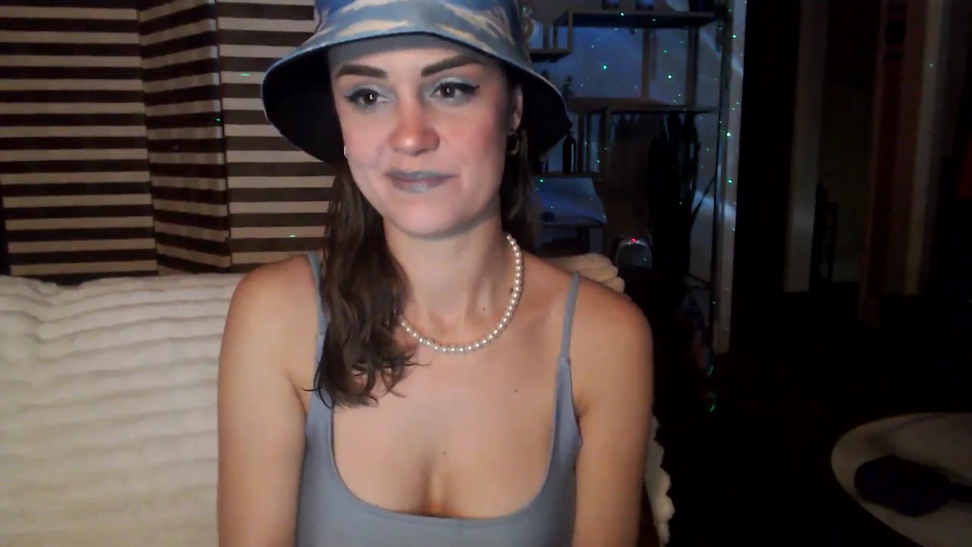 Gallery image thumbnail from HeidiKlumsy's myfreecams stream on, 01/22/2026, 04:32 image 3 of 20