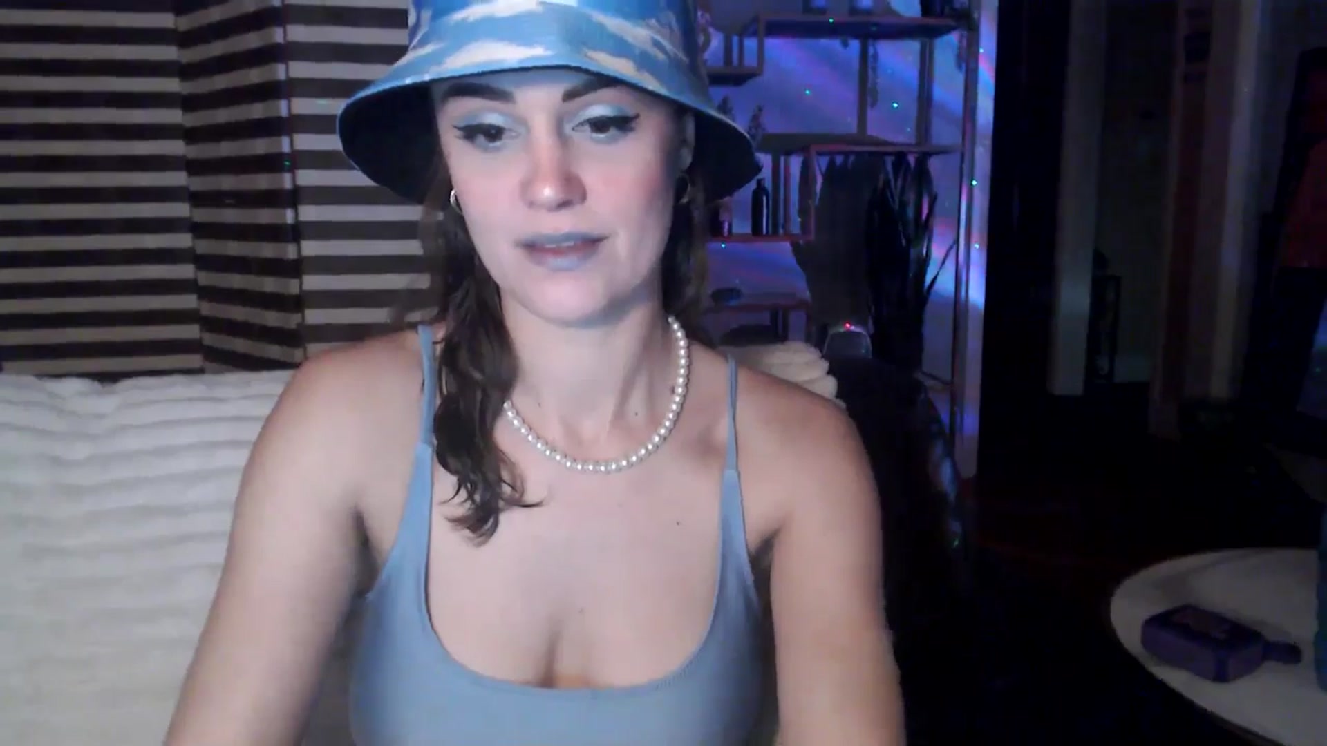 Gallery image thumbnail from HeidiKlumsy's myfreecams stream on, 01/22/2026, 04:32 image 5 of 20