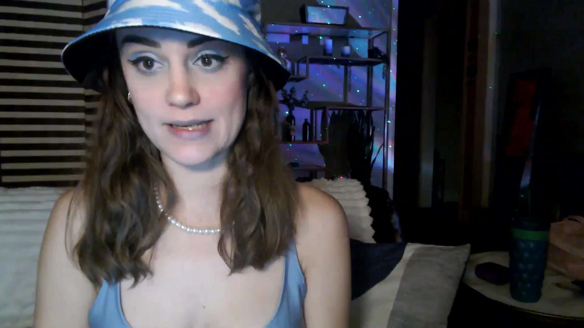 Gallery image thumbnail from HeidiKlumsy's myfreecams stream on, 01/22/2026, 05:33 image 18 of 20