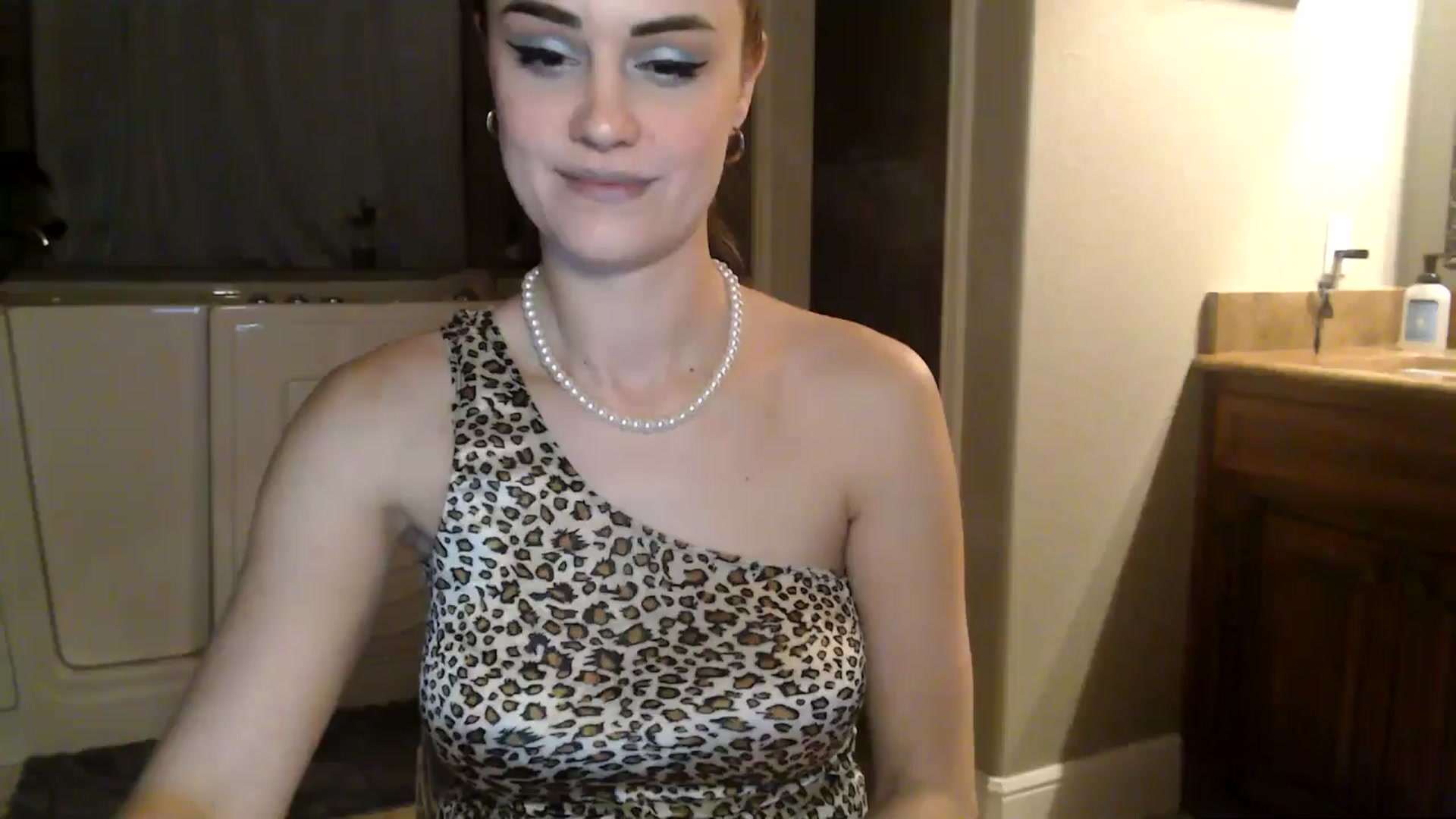 Gallery image thumbnail from HeidiKlumsy's myfreecams stream on, 01/22/2026, 06:08 image 1 of 20