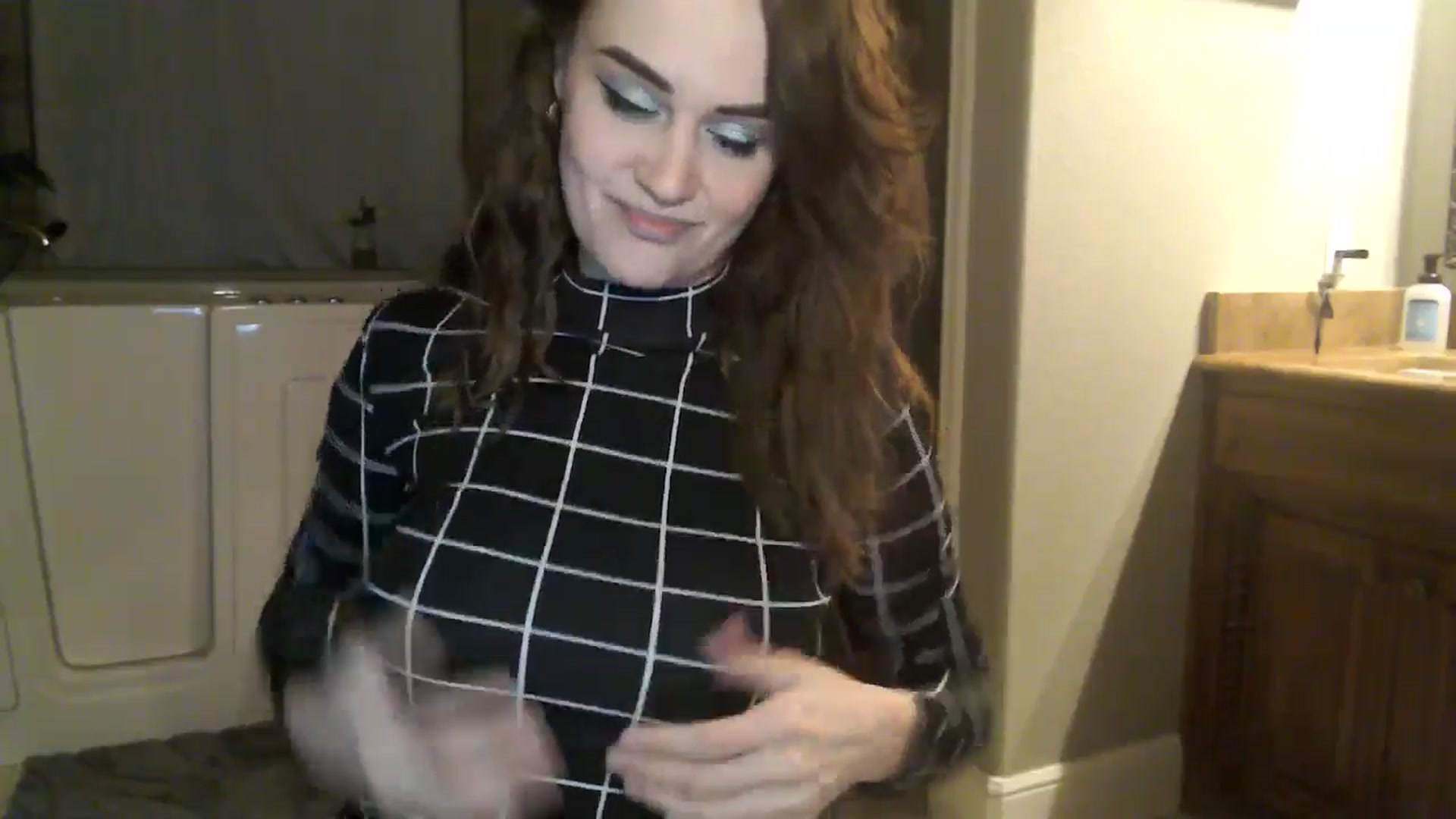 Gallery image thumbnail from HeidiKlumsy's myfreecams stream on, 01/22/2026, 06:08 image 5 of 20