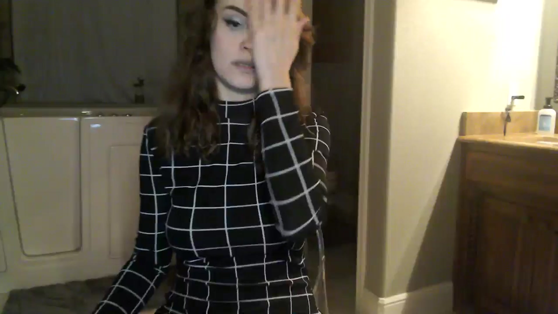 Gallery image thumbnail from HeidiKlumsy's myfreecams stream on, 01/22/2026, 06:08 image 7 of 20