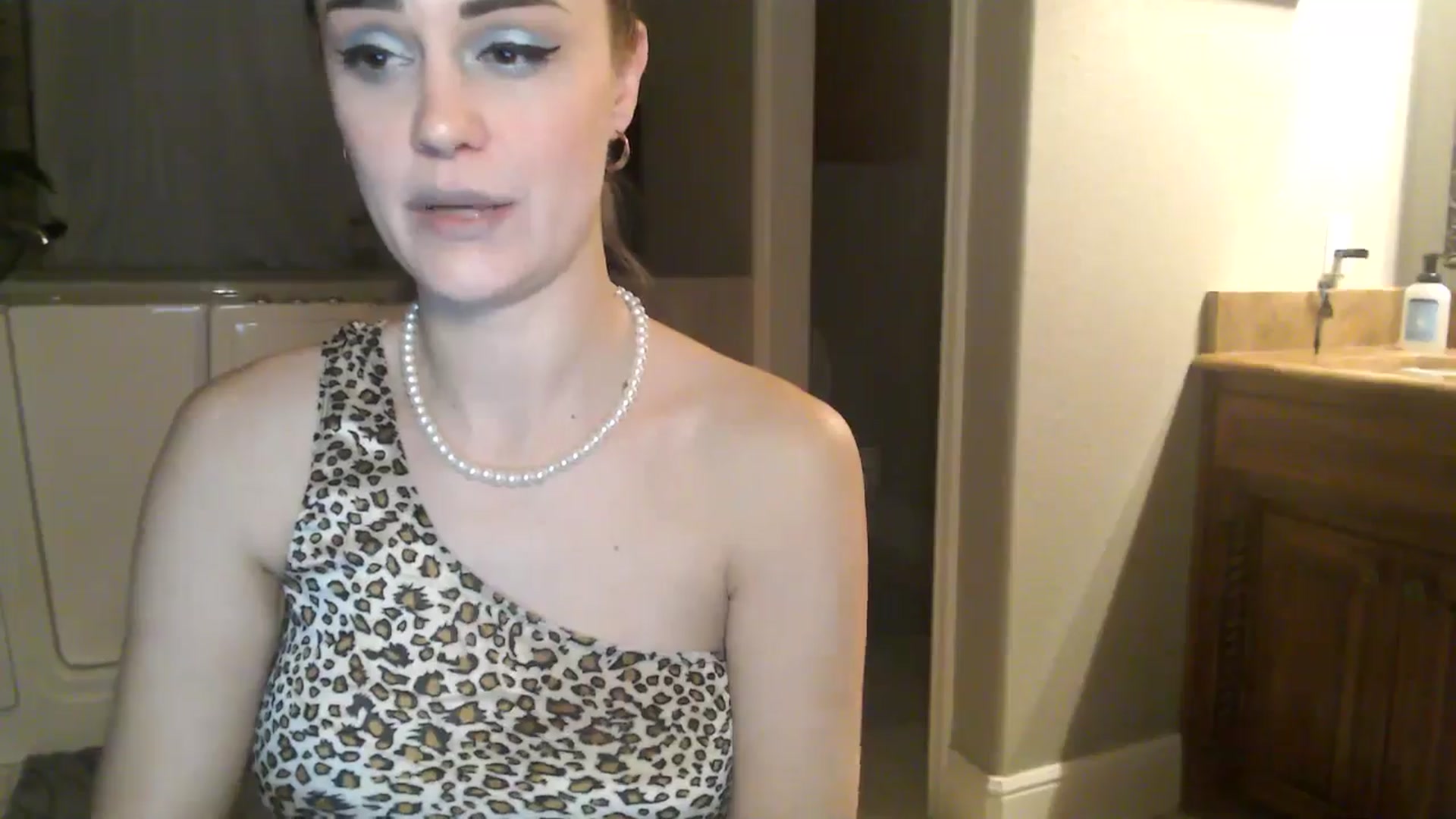 Gallery image thumbnail from HeidiKlumsy's myfreecams stream on, 01/22/2026, 06:08 image 2 of 20