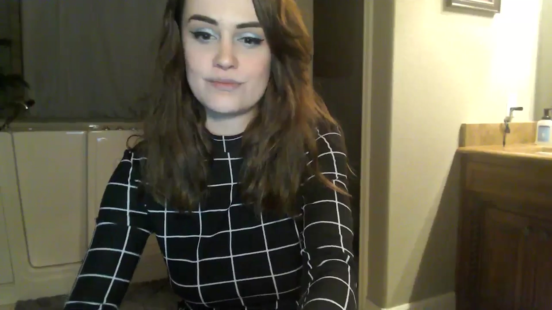 Gallery image thumbnail from HeidiKlumsy's myfreecams stream on, 01/22/2026, 06:08 image 10 of 20