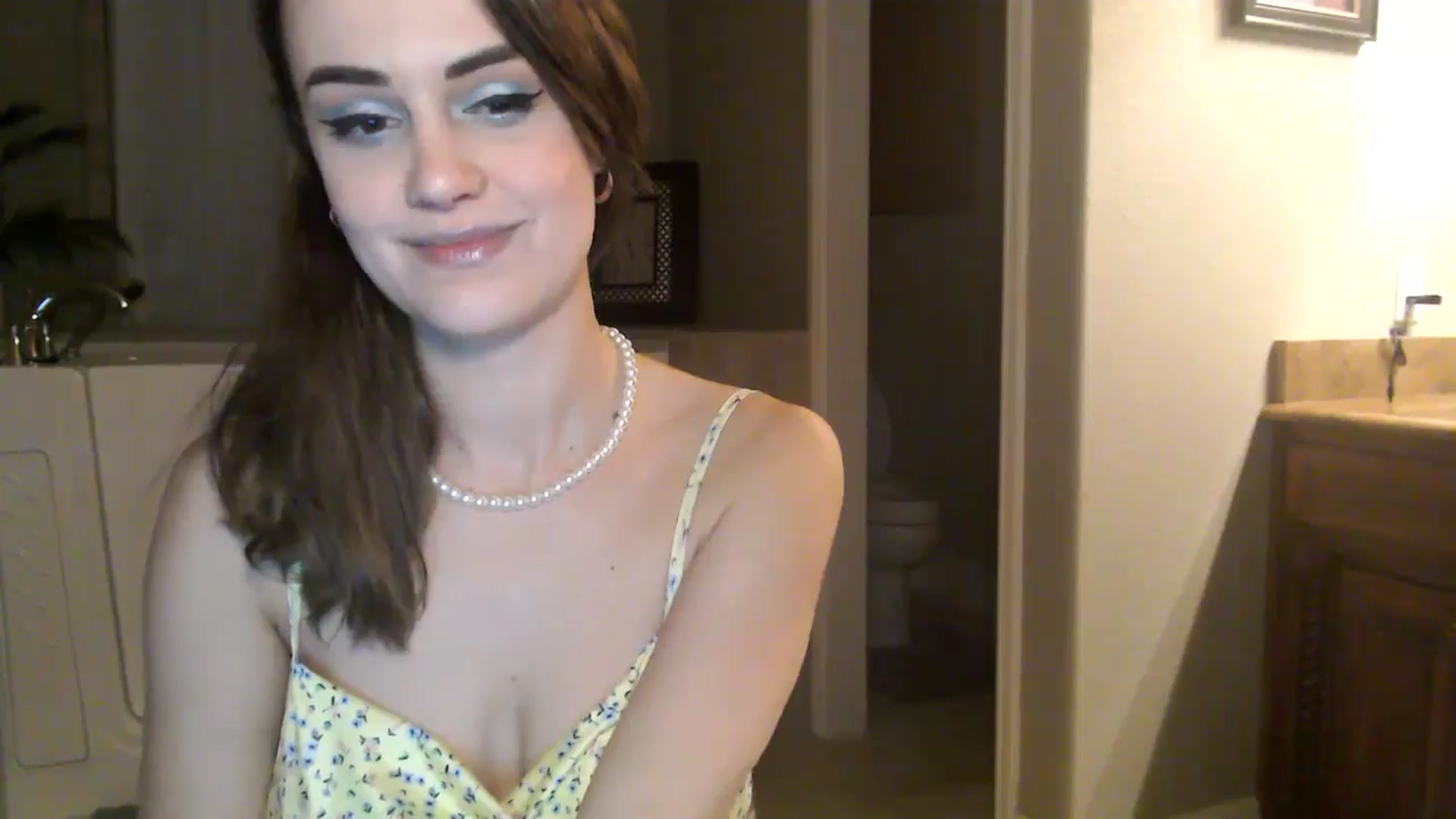 Gallery image thumbnail from HeidiKlumsy's myfreecams stream on, 01/22/2026, 06:08 image 18 of 20