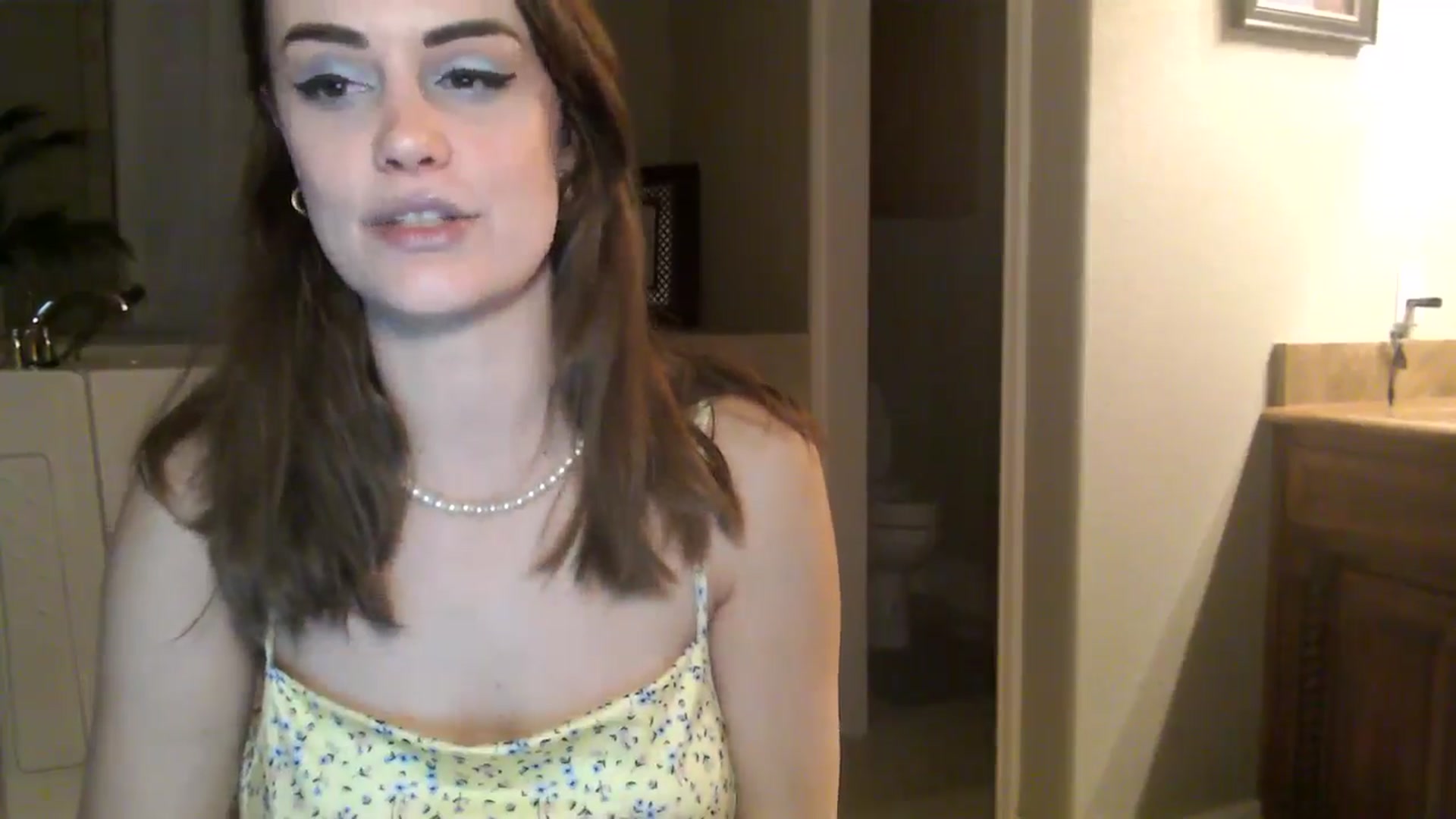 Gallery image thumbnail from HeidiKlumsy's myfreecams stream on, 01/22/2026, 06:08 image 19 of 20