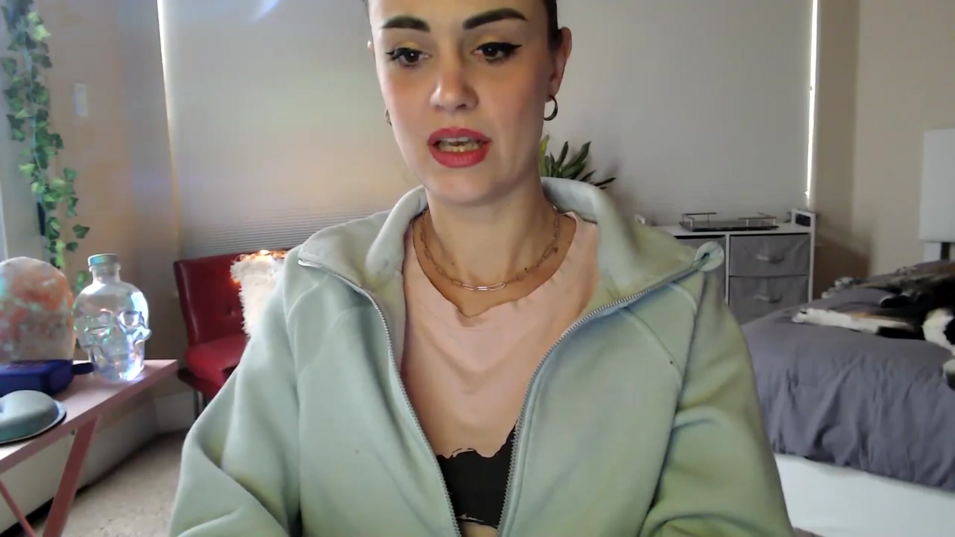 Gallery image thumbnail from HeidiKlumsy's myfreecams stream on, 01/26/2026, 22:14 image 18 of 20