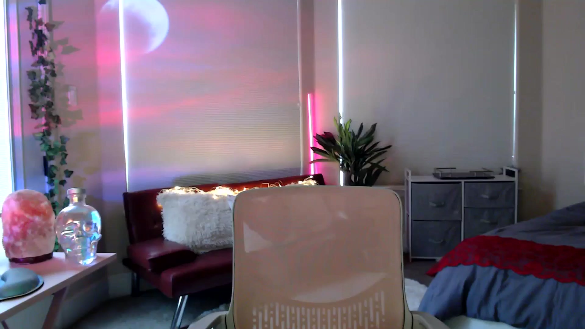 Gallery image thumbnail from HeidiKlumsy's myfreecams stream on, 01/27/2026, 18:54 image 19 of 20