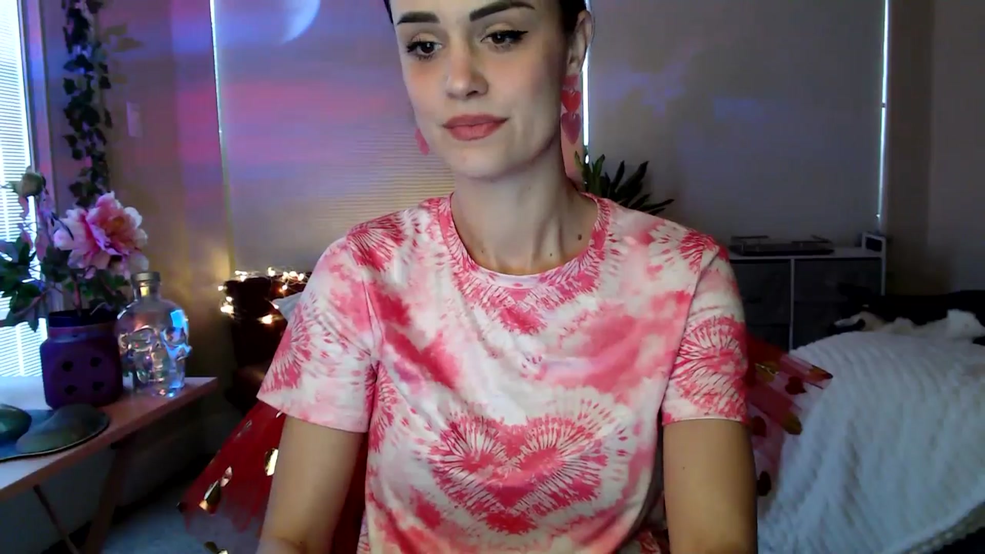 Gallery image thumbnail from HeidiKlumsy's myfreecams stream on, 02/05/2026, 24:33 image 6 of 20