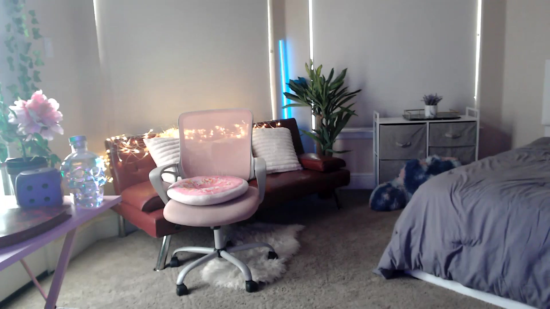 Gallery image thumbnail from HeidiKlumsy's myfreecams stream on, 02/06/2026, 22:57 image 16 of 20
