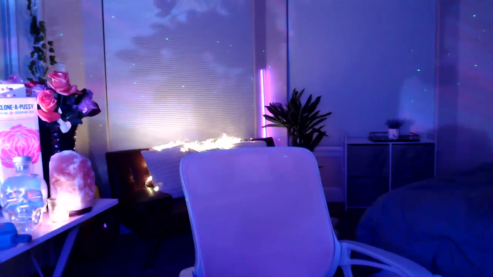 Gallery image thumbnail from HeidiKlumsy's myfreecams stream on, 02/18/2026, 02:02 image 18 of 20