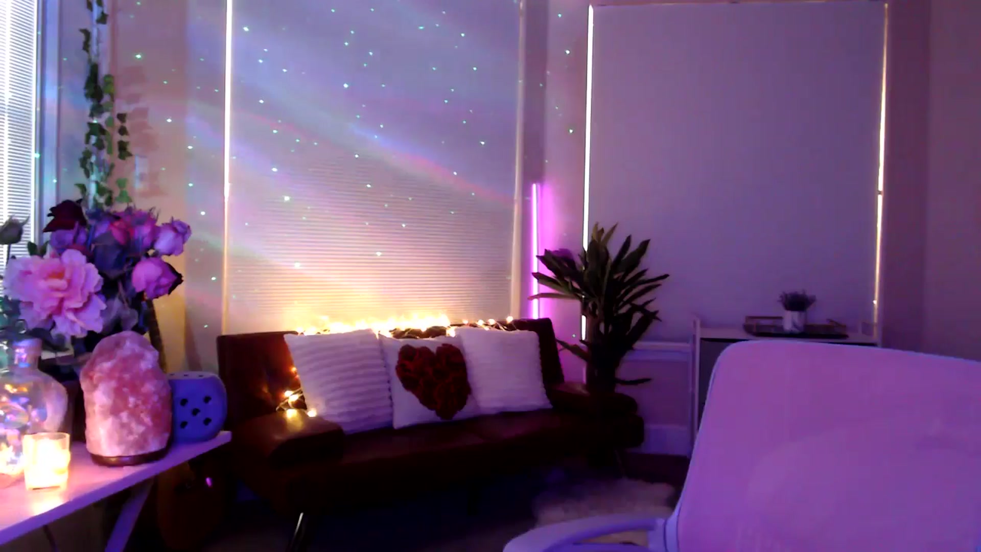 Gallery image thumbnail from HeidiKlumsy's myfreecams stream on, 02/22/2026, 24:44 image 6 of 20