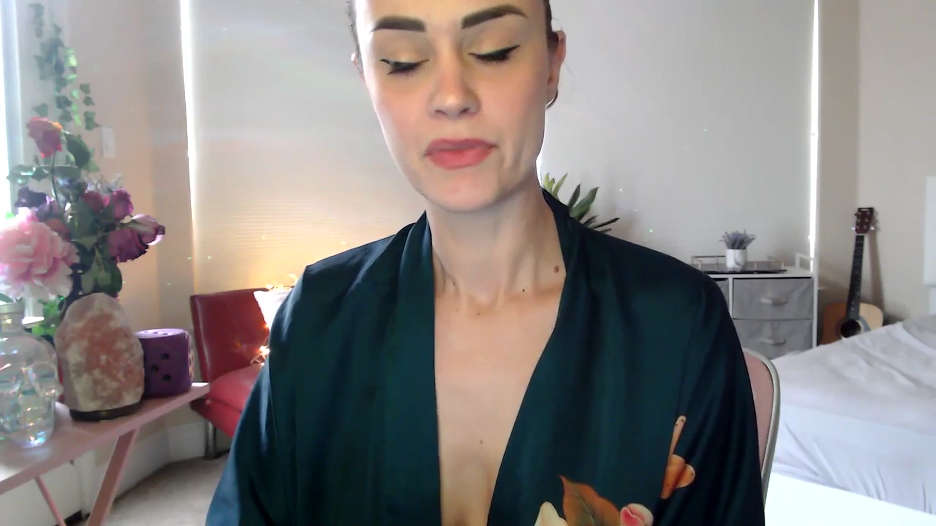 Gallery image thumbnail from HeidiKlumsy's myfreecams stream on, 02/24/2026, 21:50 image 5 of 20