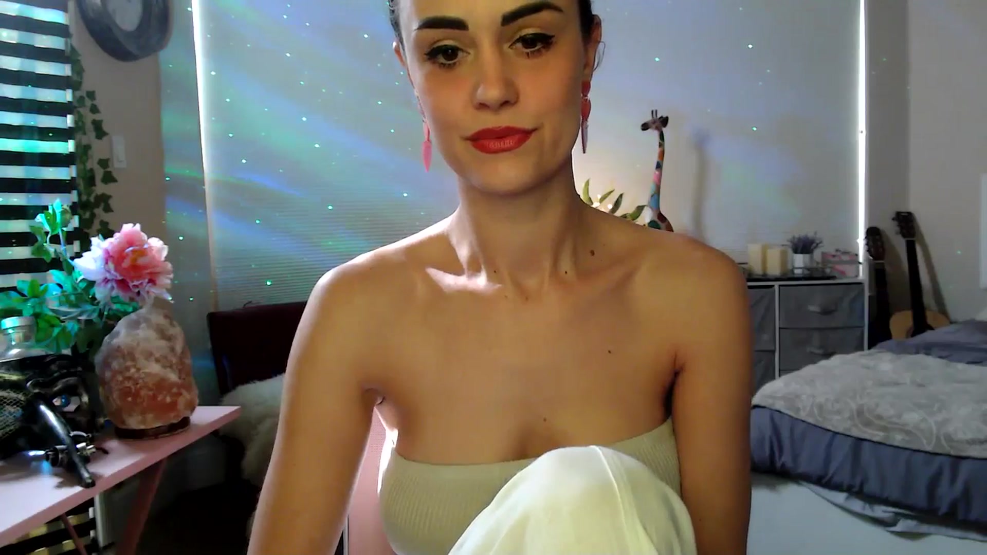 Gallery image thumbnail from HeidiKlumsy's myfreecams stream on, 02/26/2026, 21:44 image 16 of 20