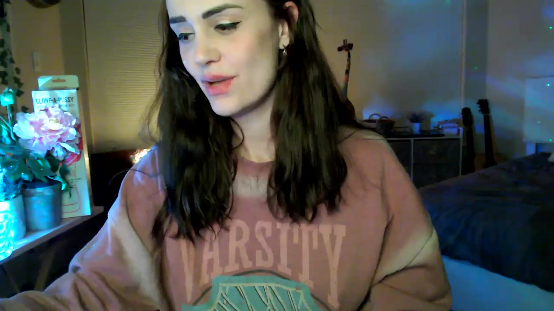Gallery image thumbnail from HeidiKlumsy's myfreecams stream on, 03/04/2026, 01:15 image 19 of 20