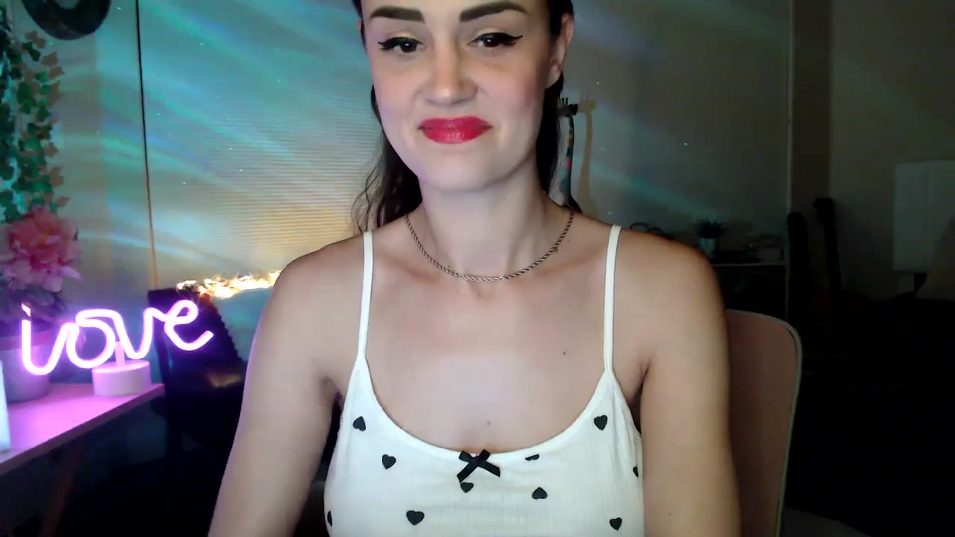 Gallery image thumbnail from HeidiKlumsy's myfreecams stream on, 03/07/2026, 03:33 image 14 of 20