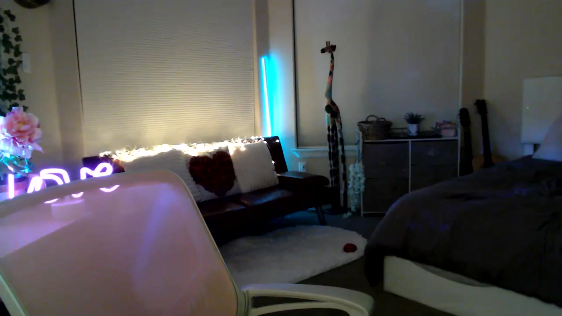 Gallery image thumbnail from HeidiKlumsy's myfreecams stream on, 03/07/2026, 06:47 image 8 of 20