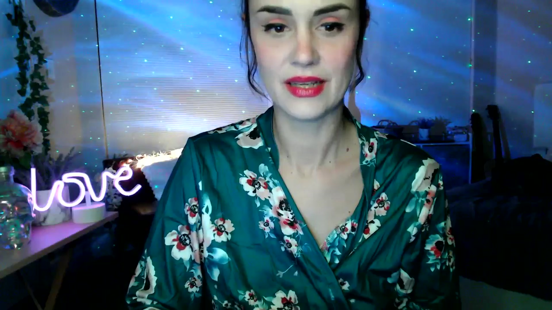 Gallery image thumbnail from HeidiKlumsy's myfreecams stream on, 03/11/2026, 04:48 image 3 of 20