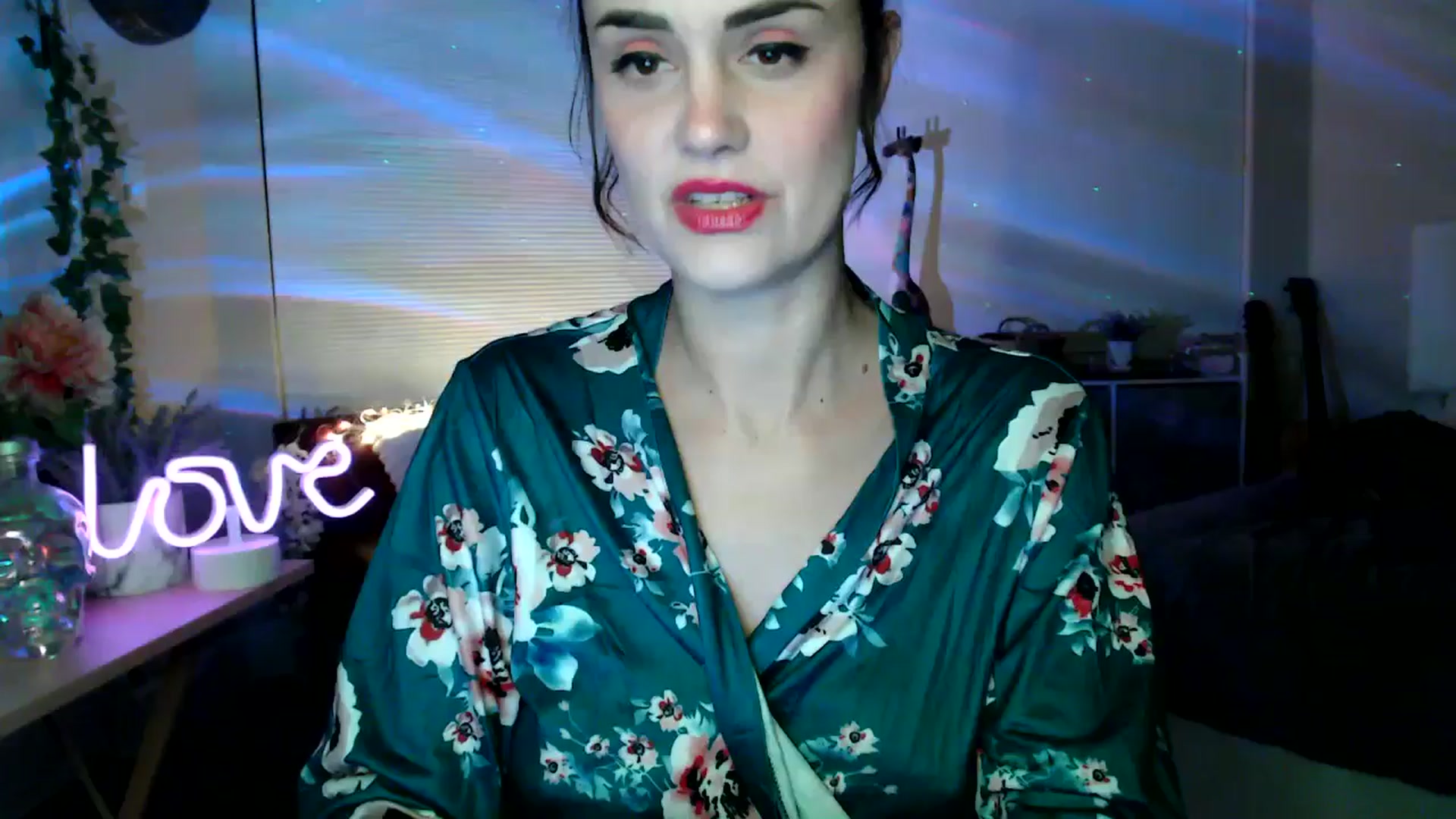 Gallery image thumbnail from HeidiKlumsy's myfreecams stream on, 03/11/2026, 04:48 image 7 of 20
