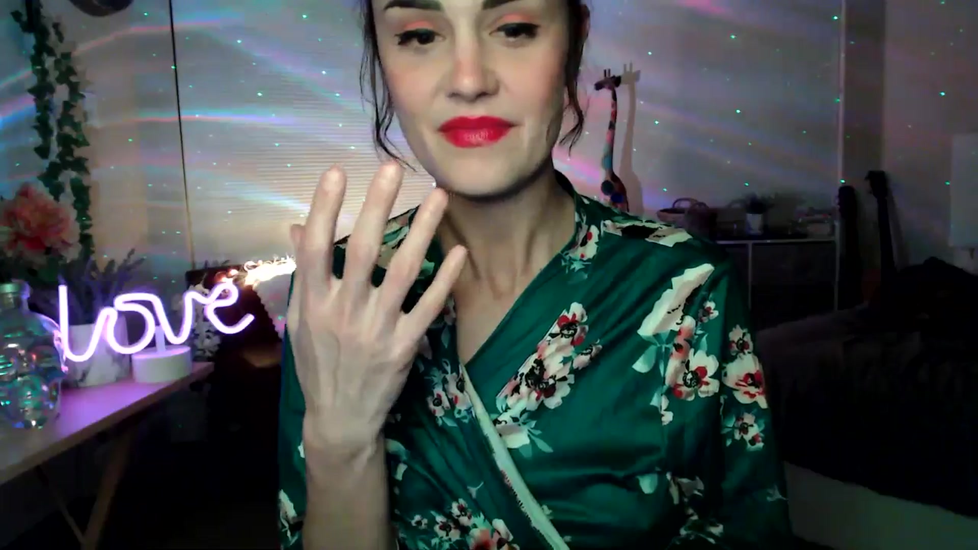 Gallery image thumbnail from HeidiKlumsy's myfreecams stream on, 03/11/2026, 04:48 image 11 of 20
