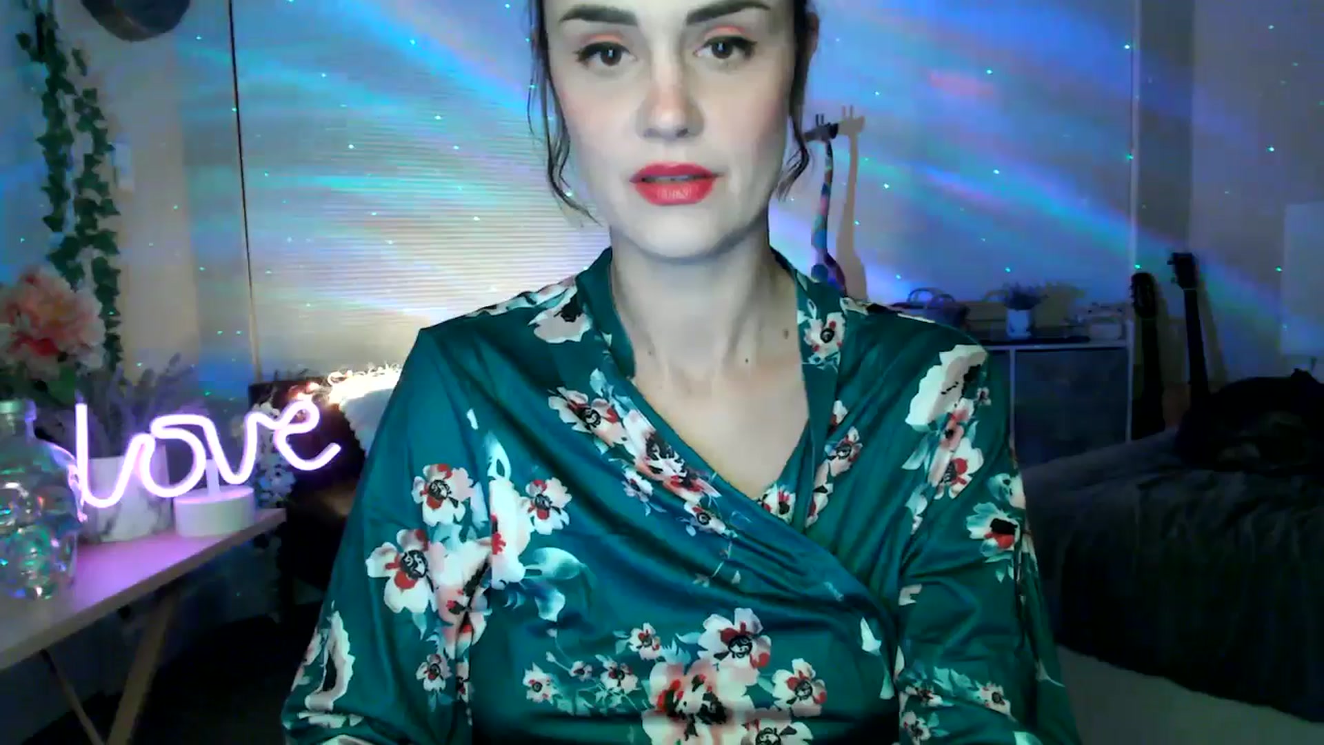 Gallery image thumbnail from HeidiKlumsy's myfreecams stream on, 03/11/2026, 04:48 image 2 of 20