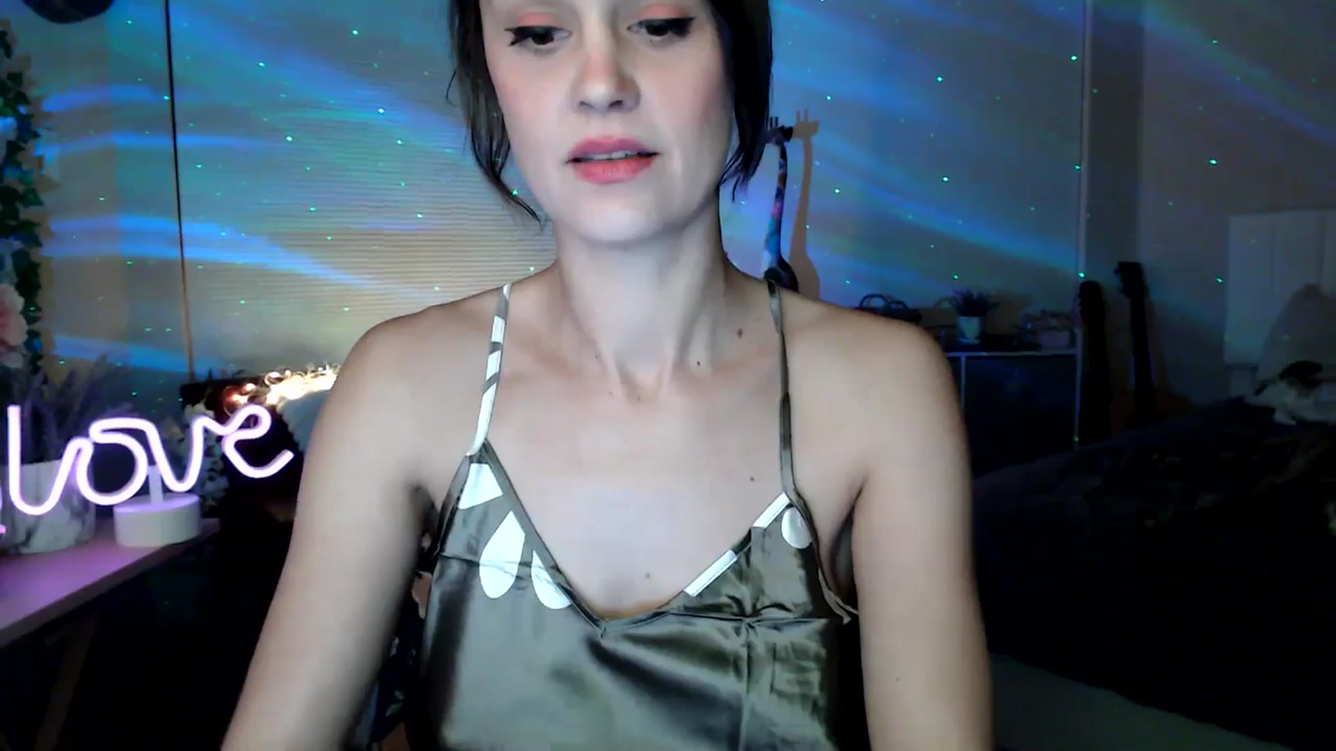 Gallery image thumbnail from HeidiKlumsy's myfreecams stream on, 03/11/2026, 07:18 image 2 of 20