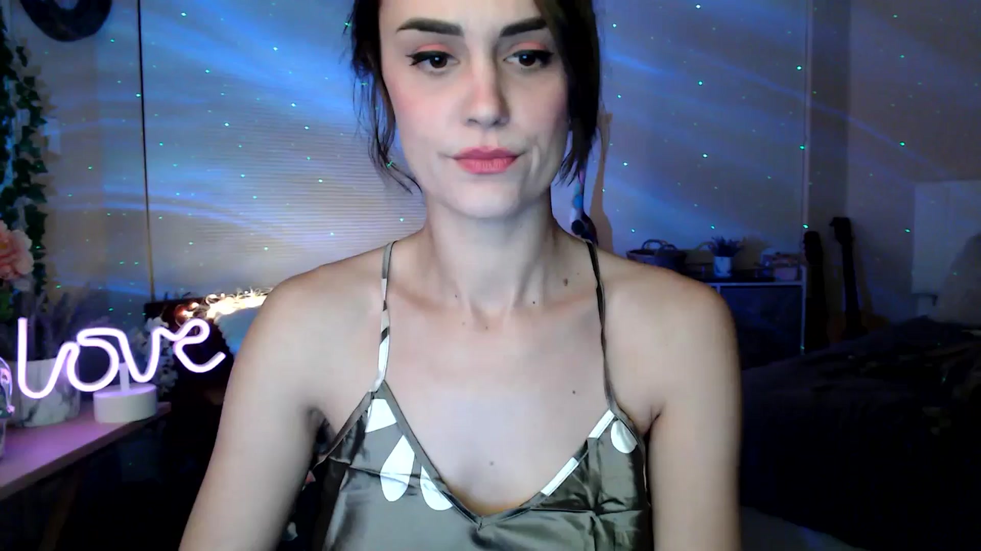 Gallery image thumbnail from HeidiKlumsy's myfreecams stream on, 03/11/2026, 07:18 image 1 of 20