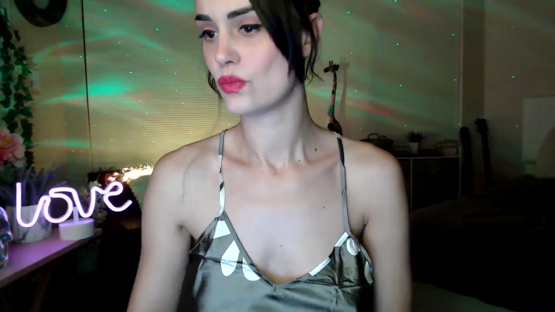 Gallery image thumbnail from HeidiKlumsy's myfreecams stream on, 03/11/2026, 07:18 image 6 of 20