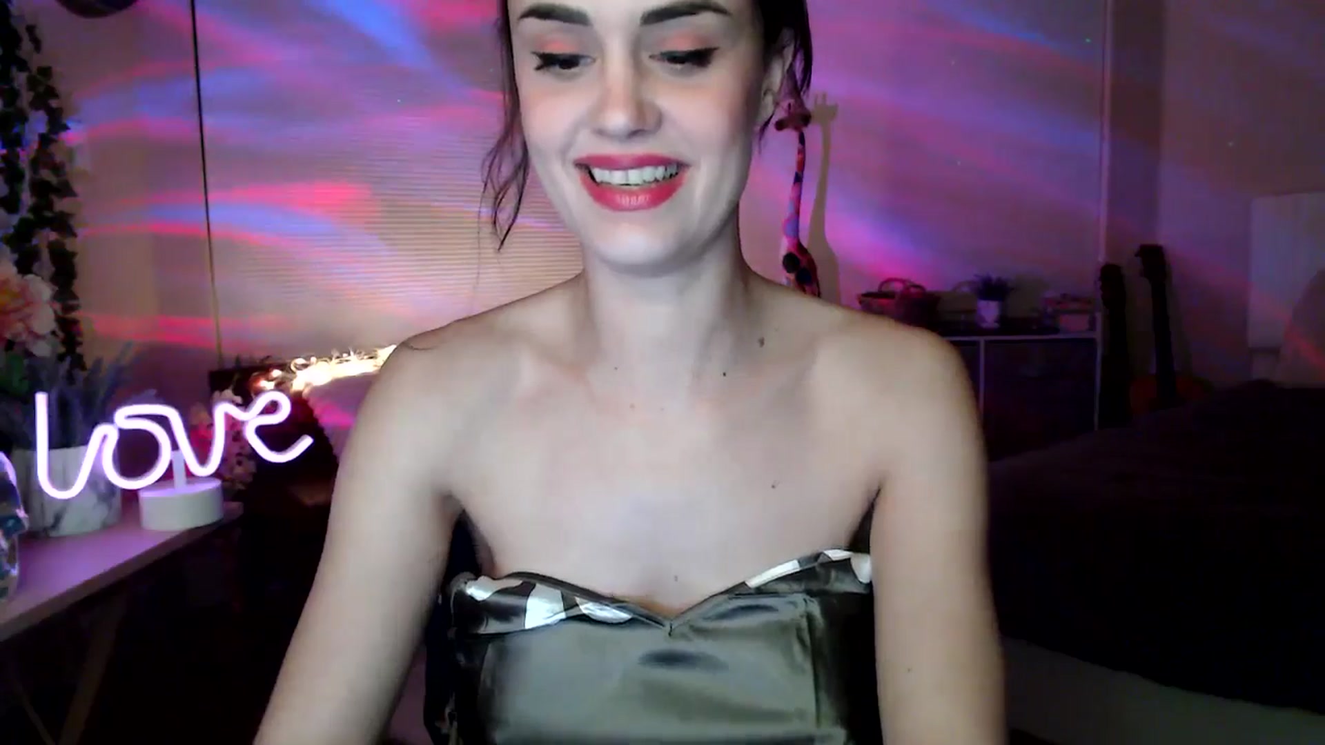 Gallery image thumbnail from HeidiKlumsy's myfreecams stream on, 03/11/2026, 07:18 image 9 of 20