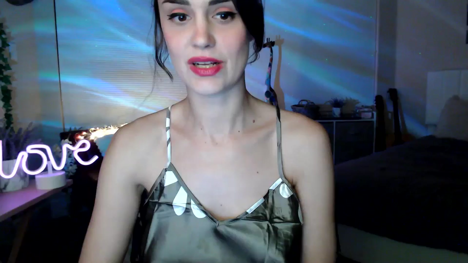 Gallery image thumbnail from HeidiKlumsy's myfreecams stream on, 03/11/2026, 07:18 image 7 of 20