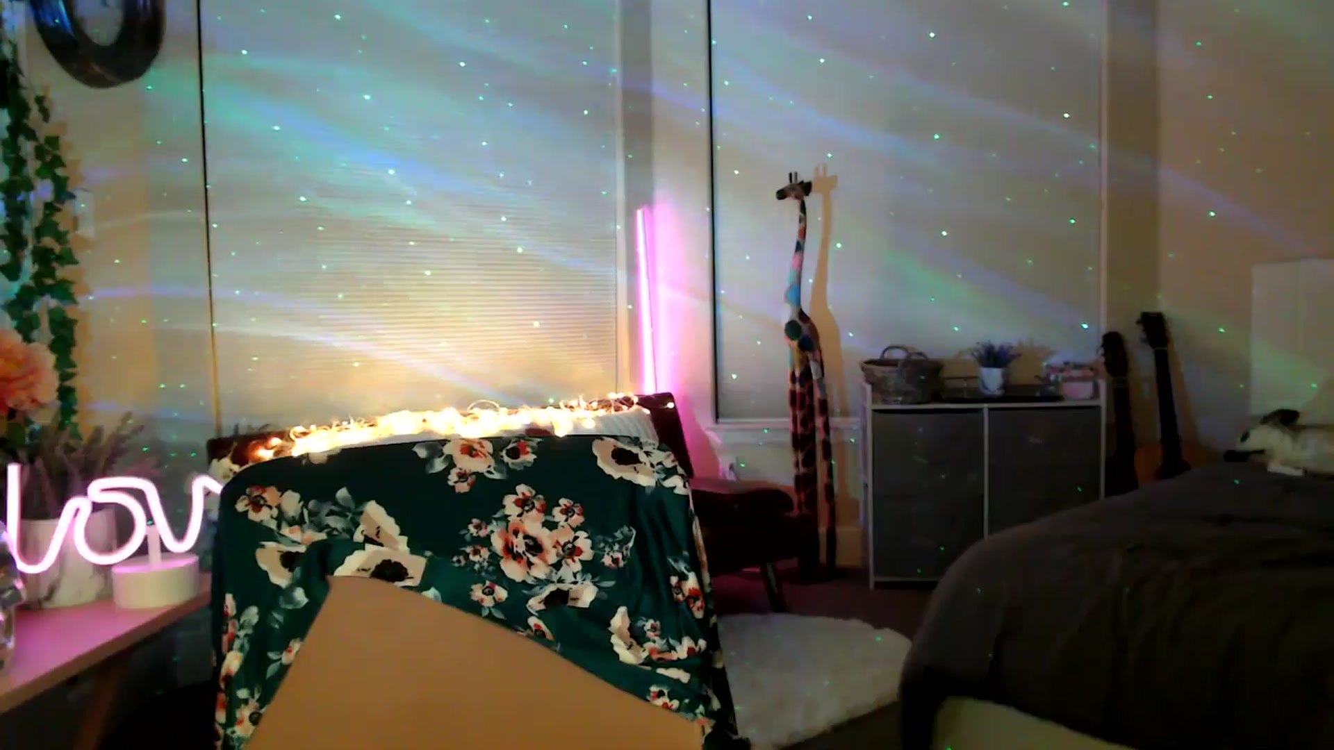 Gallery image thumbnail from HeidiKlumsy's myfreecams stream on, 03/11/2026, 07:47 image 14 of 20