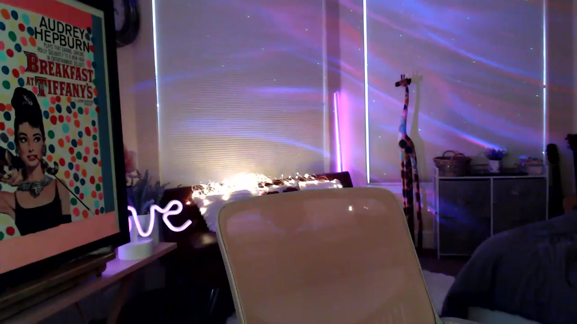 Gallery image thumbnail from HeidiKlumsy's myfreecams stream on, 03/16/2026, 24:30 image 2 of 20