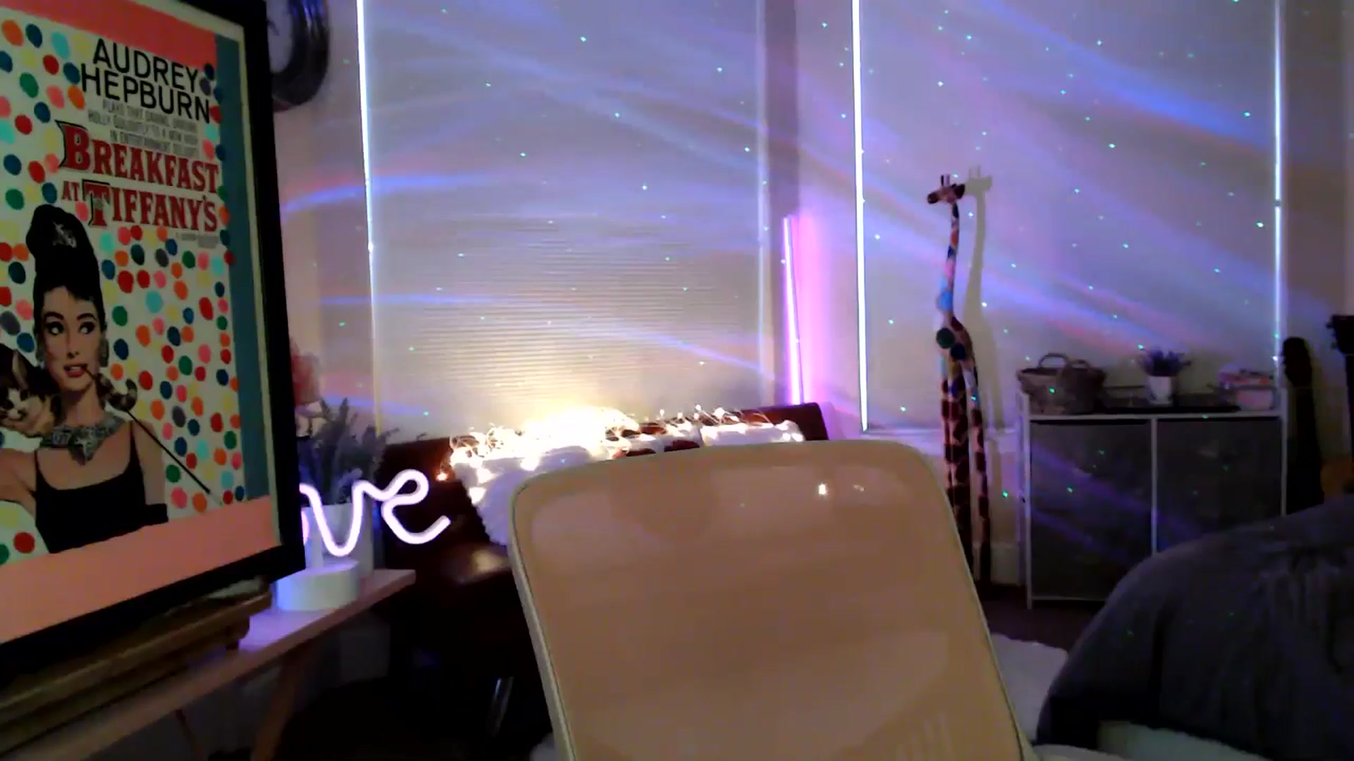 Gallery image thumbnail from HeidiKlumsy's myfreecams stream on, 03/16/2026, 24:30 image 3 of 20