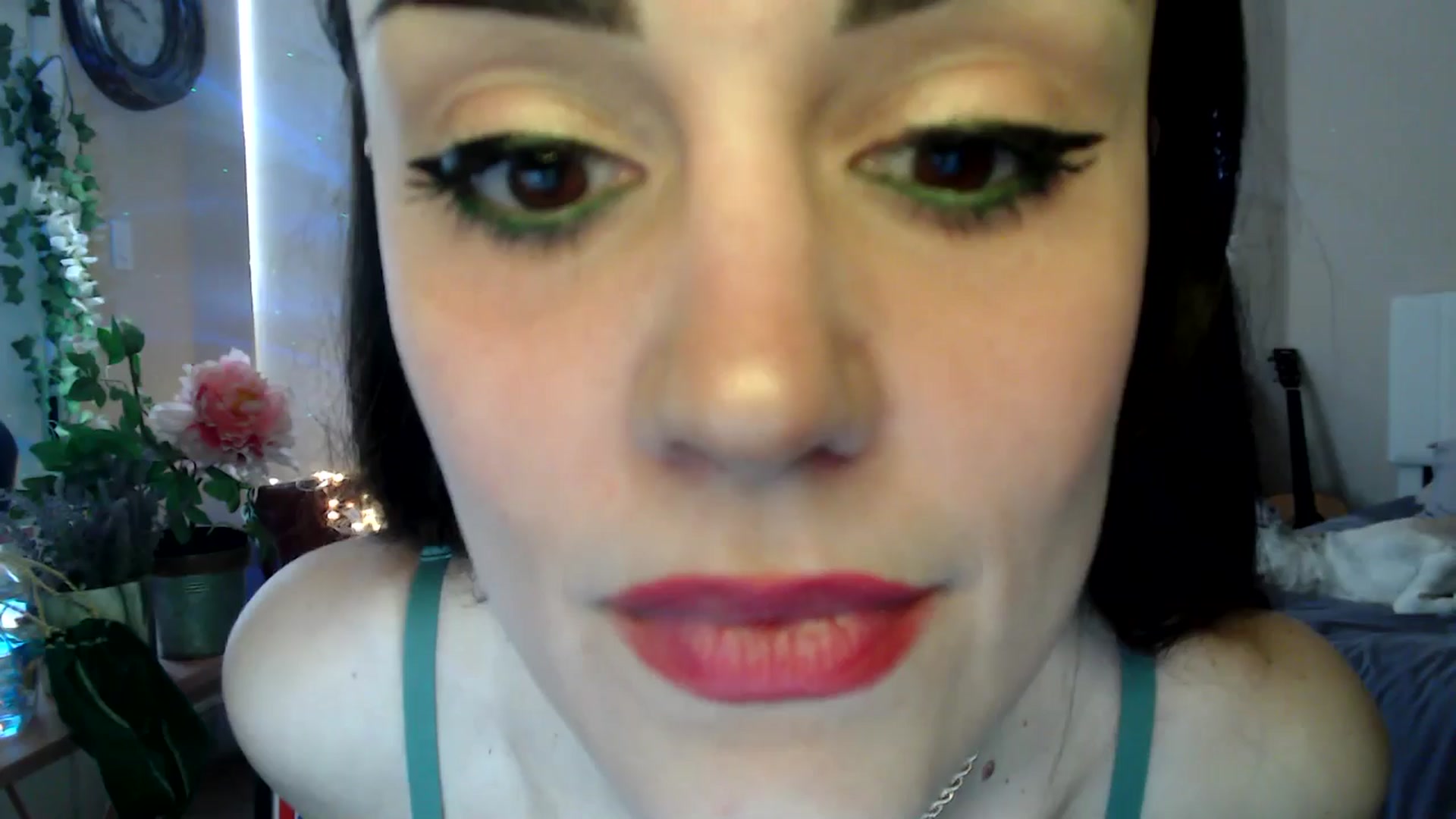 Gallery image thumbnail from HeidiKlumsy's myfreecams stream on, 03/17/2026, 23:17 image 15 of 20