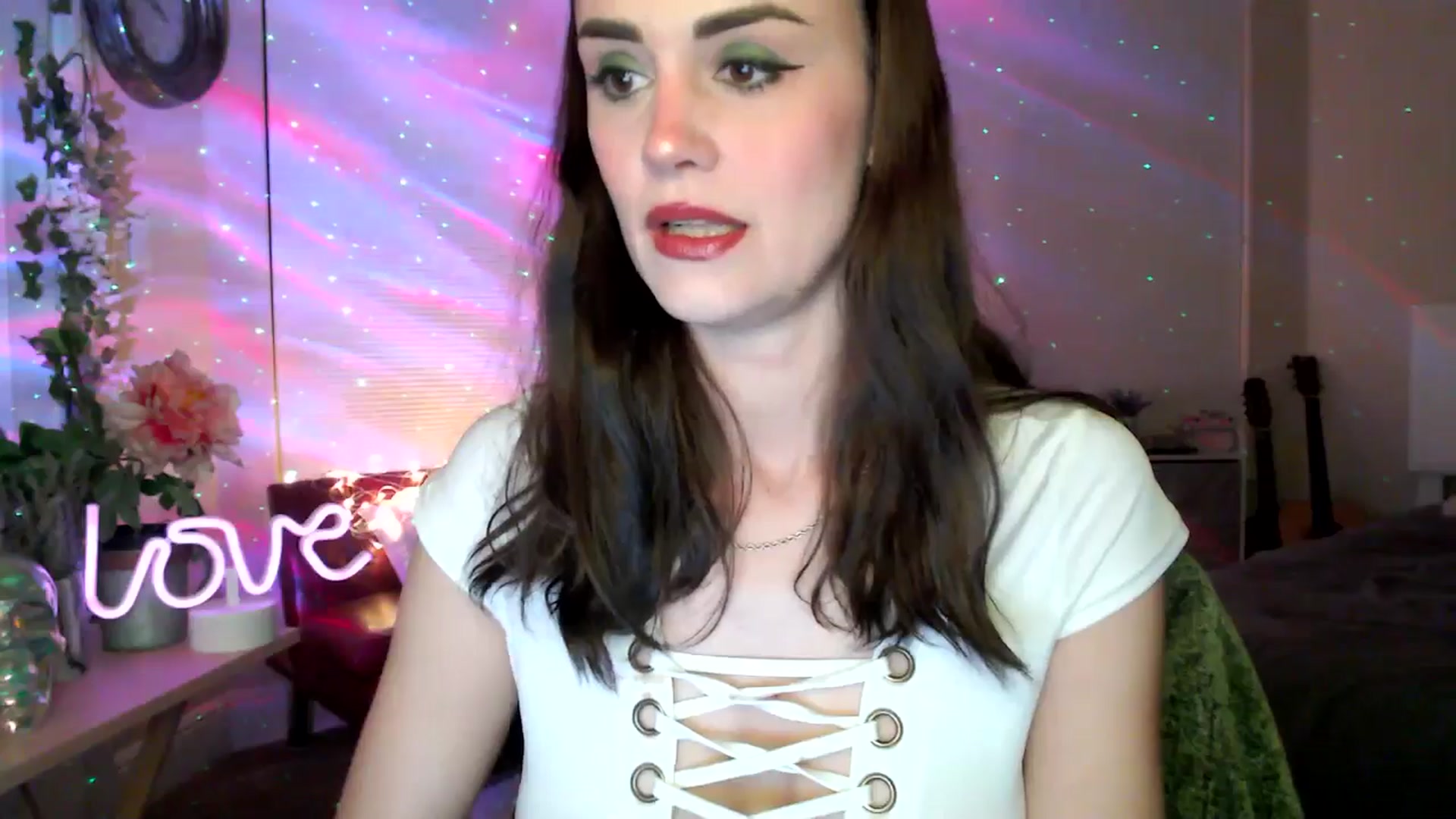 Gallery image thumbnail from HeidiKlumsy's myfreecams stream on, 03/18/2026, 04:15 image 4 of 20