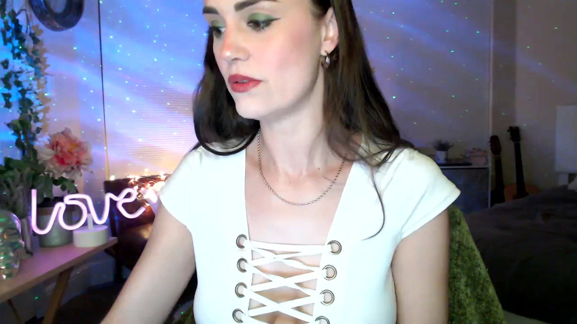 Gallery image thumbnail from HeidiKlumsy's myfreecams stream on, 03/18/2026, 04:15 image 10 of 20