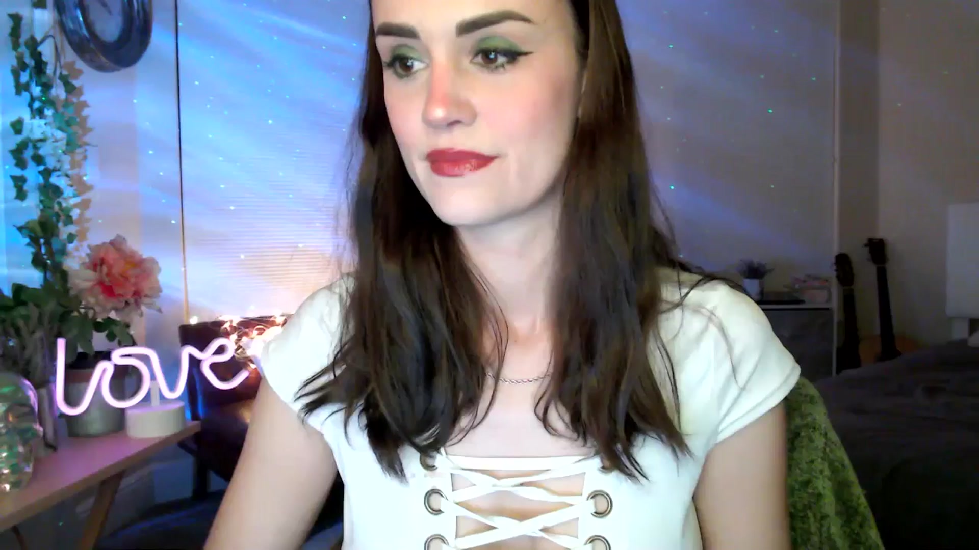 Gallery image thumbnail from HeidiKlumsy's myfreecams stream on, 03/18/2026, 04:15 image 5 of 20