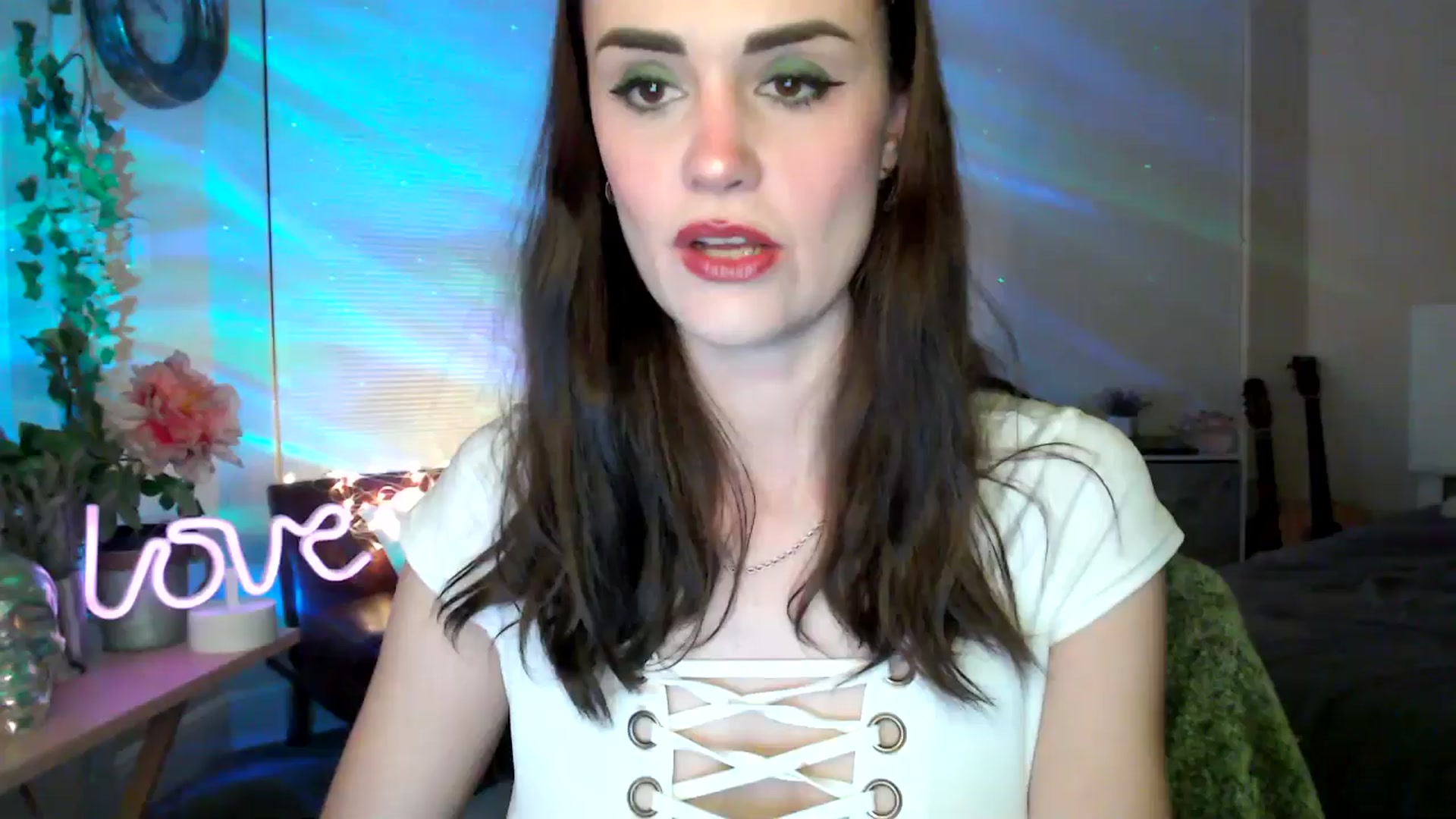 Gallery image thumbnail from HeidiKlumsy's myfreecams stream on, 03/18/2026, 04:15 image 6 of 20