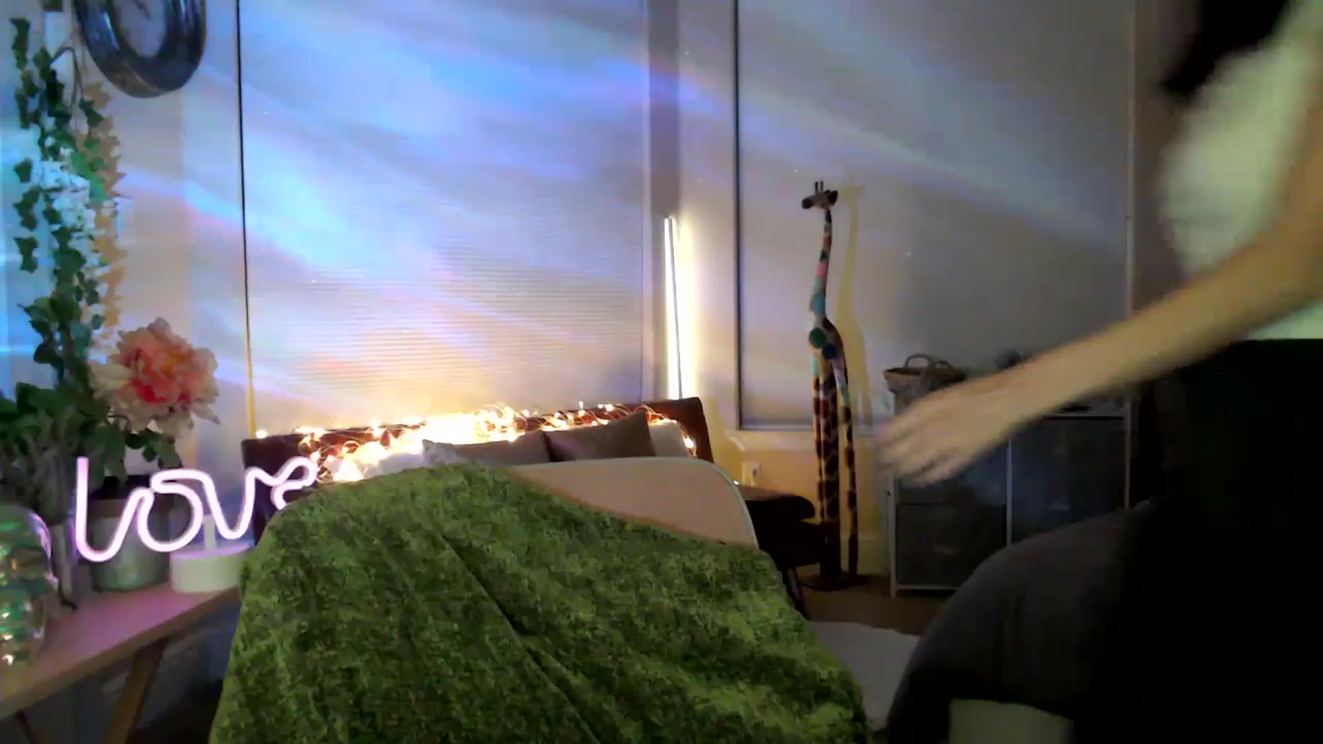 Gallery image thumbnail from HeidiKlumsy's myfreecams stream on, 03/18/2026, 04:15 image 2 of 20
