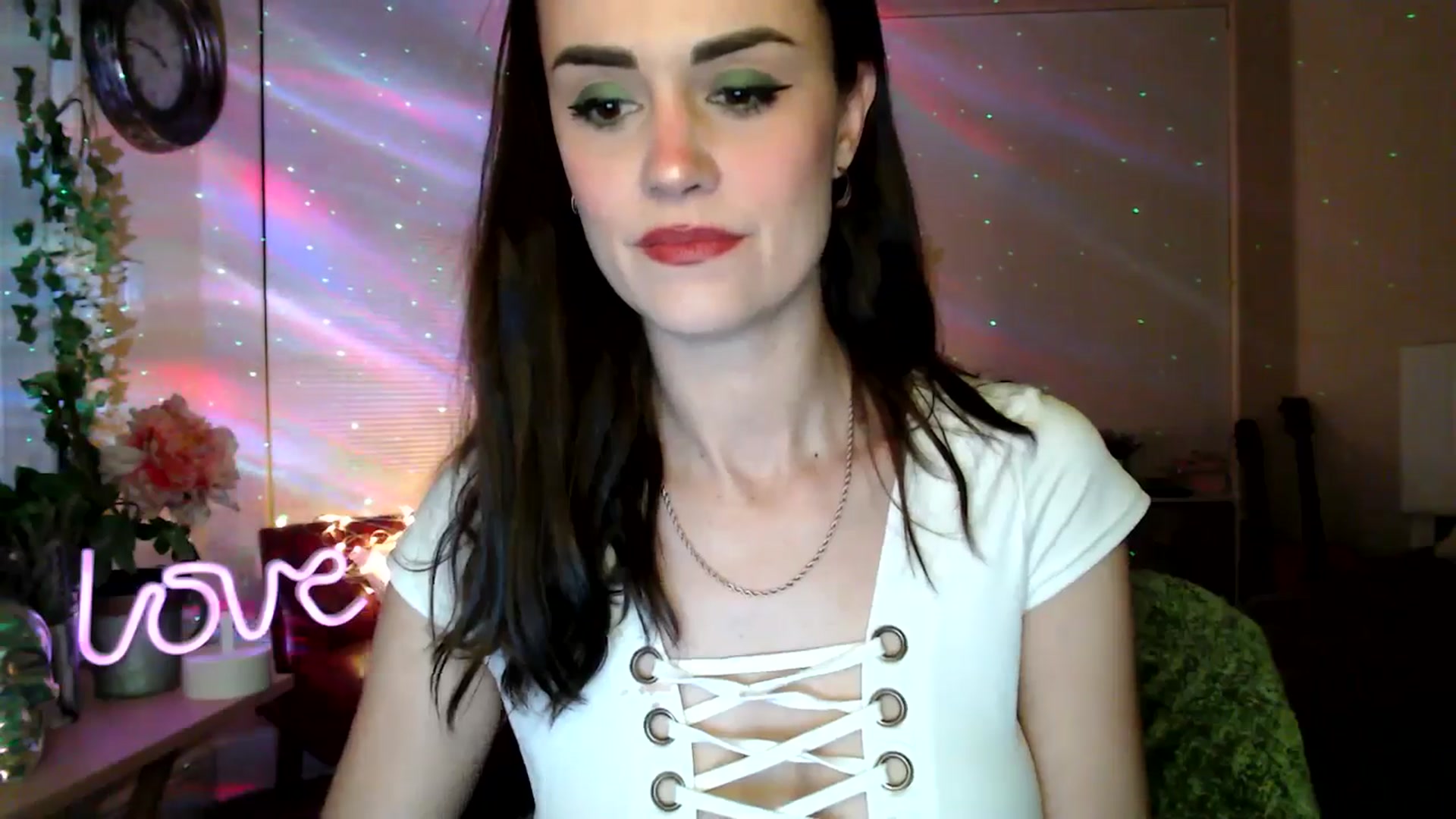 Gallery image thumbnail from HeidiKlumsy's myfreecams stream on, 03/18/2026, 04:15 image 17 of 20