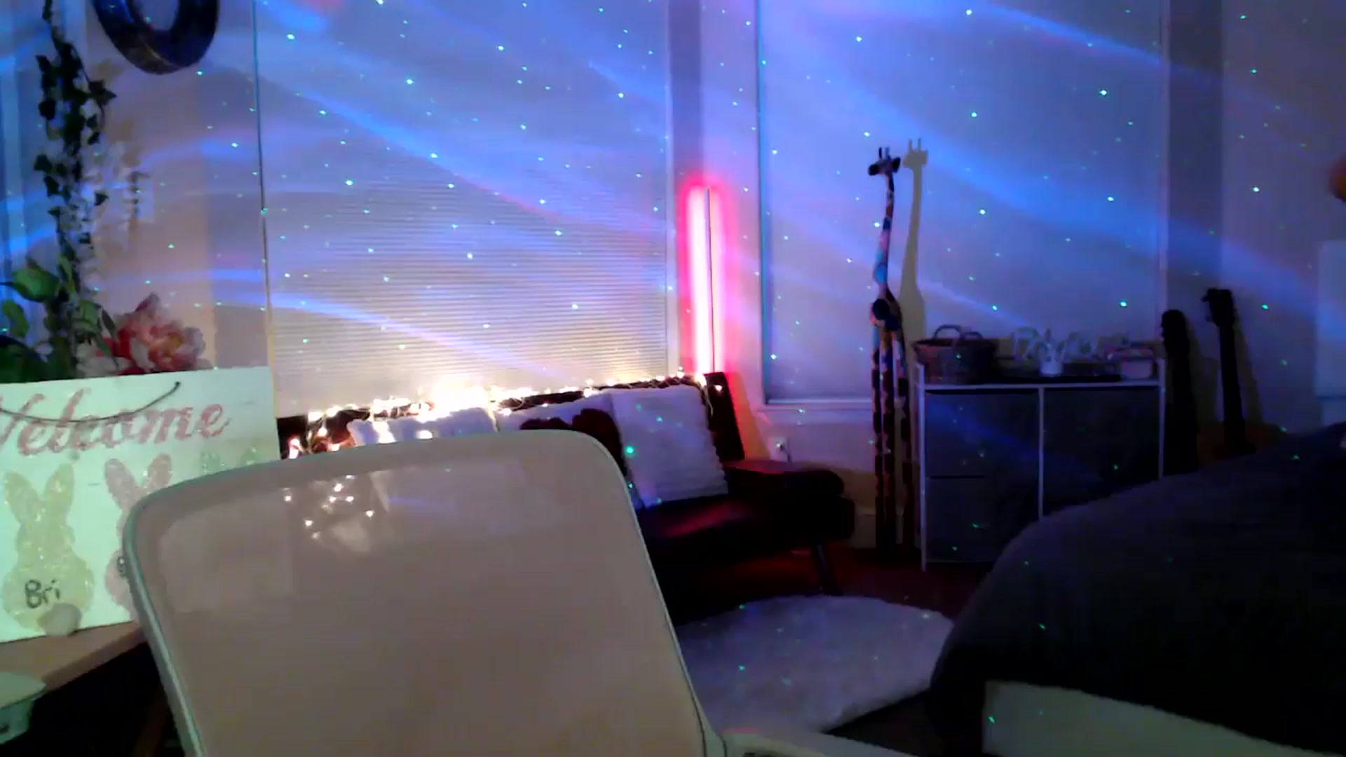Gallery image thumbnail from HeidiKlumsy's myfreecams stream on, 04/01/2026, 01:11 image 15 of 20