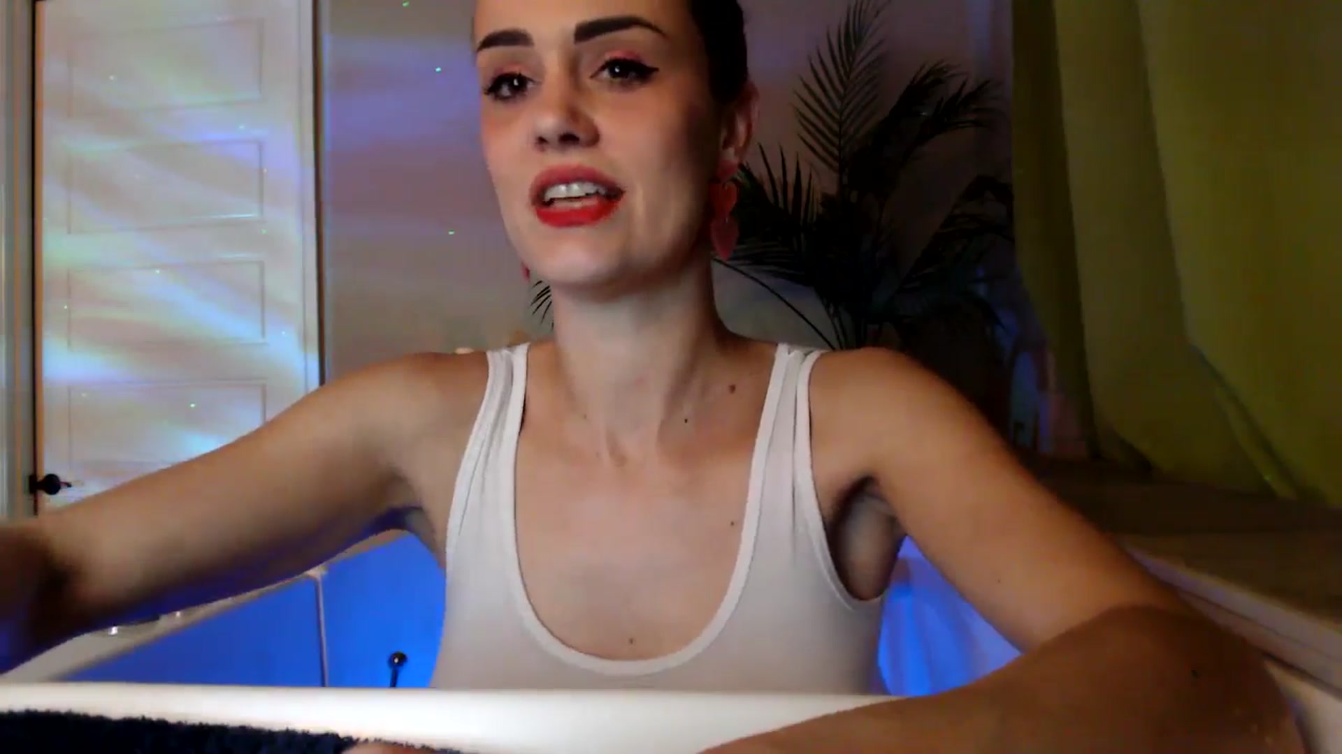 Gallery image thumbnail from HeidiKlumsy's myfreecams stream on, 04/01/2026, 03:54 image 6 of 20