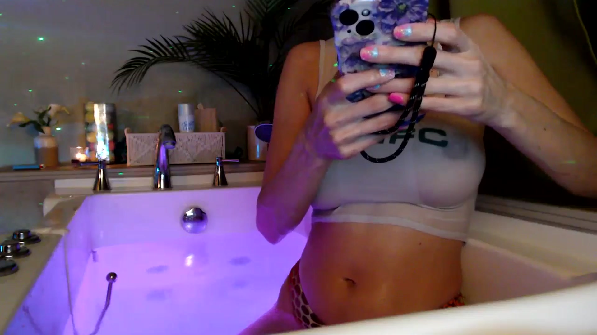 Gallery image thumbnail from HeidiKlumsy's myfreecams stream on, 04/01/2026, 03:54 image 20 of 20
