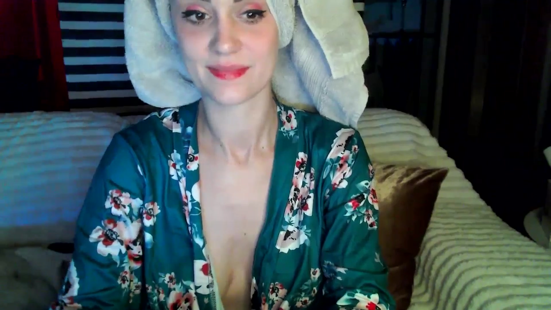 Gallery image thumbnail from HeidiKlumsy's myfreecams stream on, 04/01/2026, 05:27 image 5 of 20