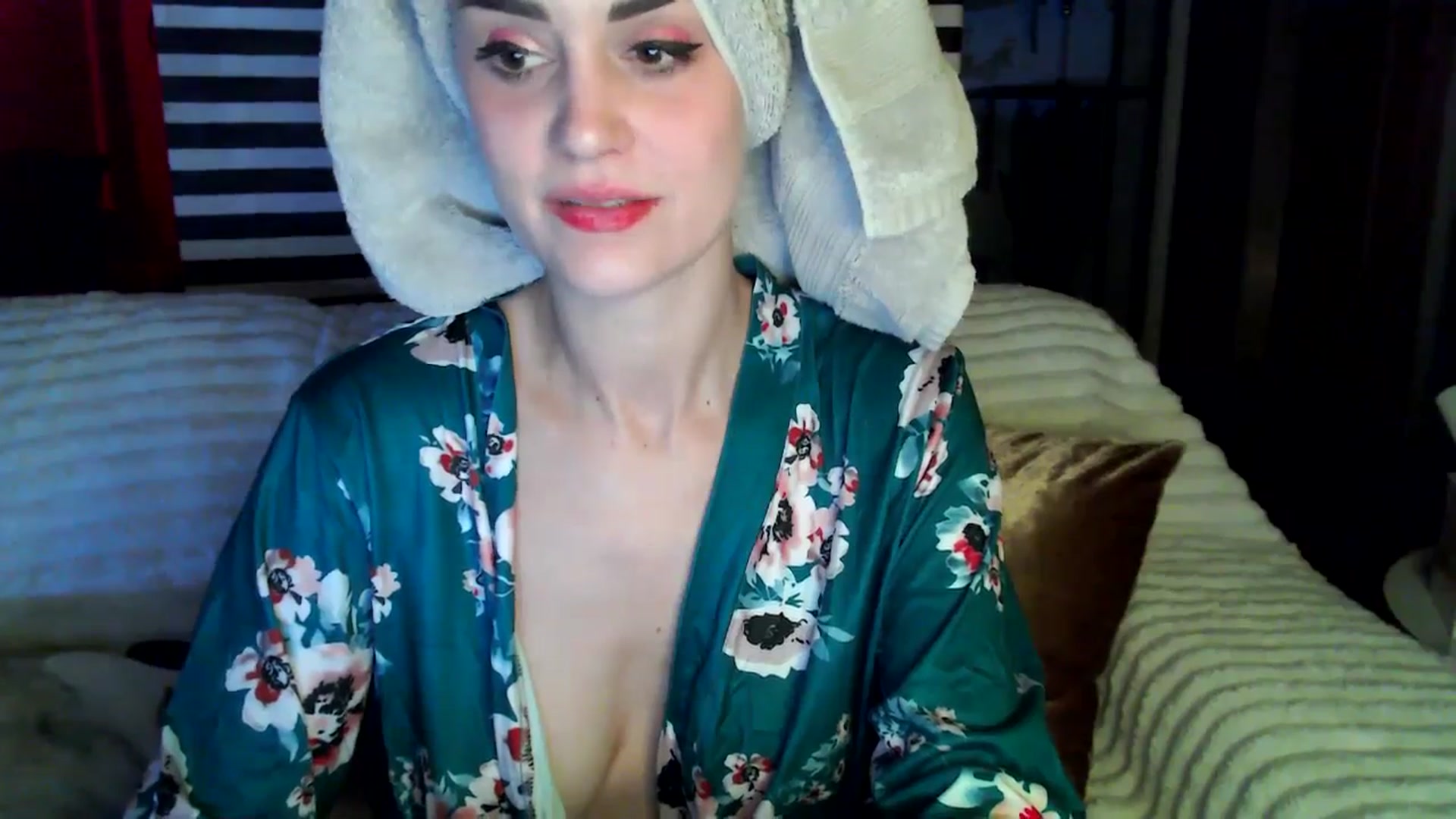 Gallery image thumbnail from HeidiKlumsy's myfreecams stream on, 04/01/2026, 05:27 image 6 of 20