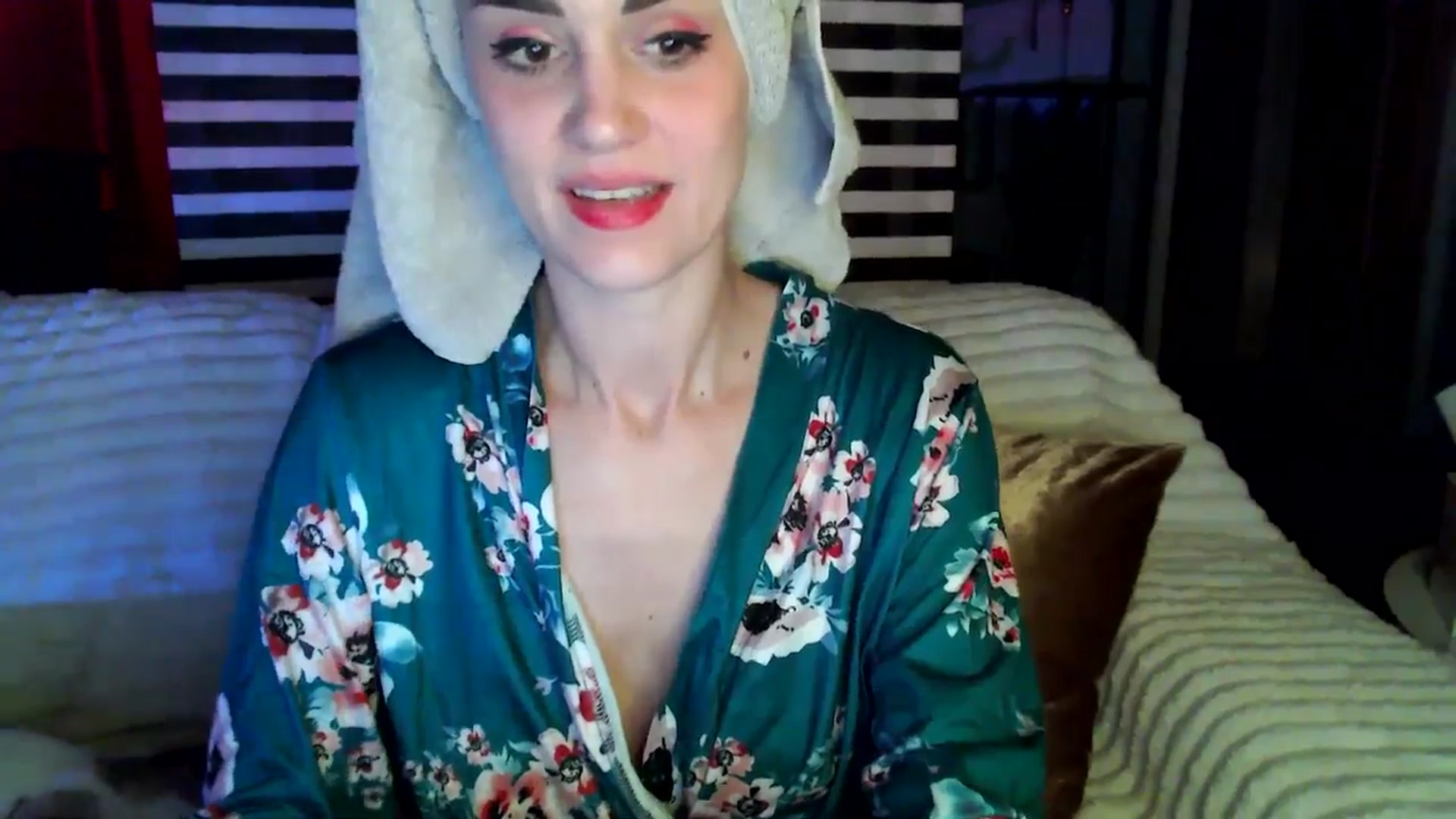 Gallery image thumbnail from HeidiKlumsy's myfreecams stream on, 04/01/2026, 05:27 image 3 of 20