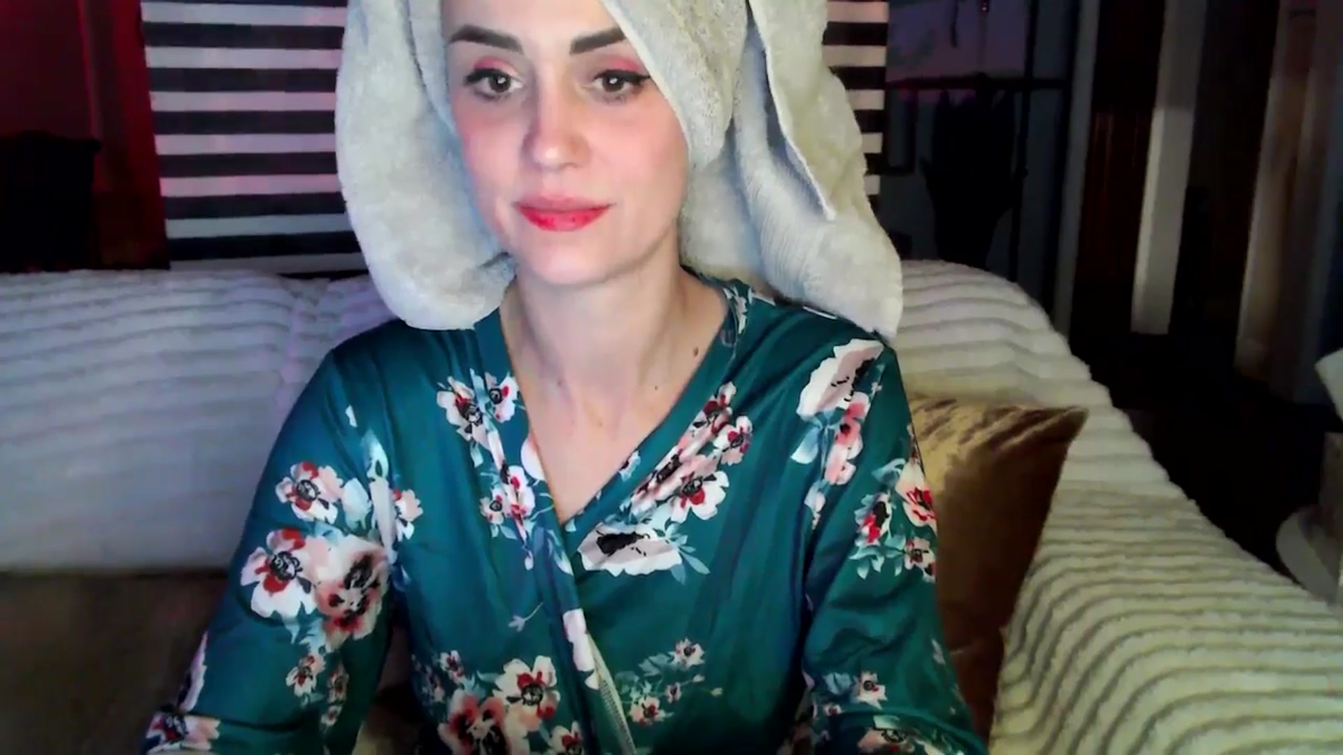 Gallery image thumbnail from HeidiKlumsy's myfreecams stream on, 04/01/2026, 05:27 image 10 of 20